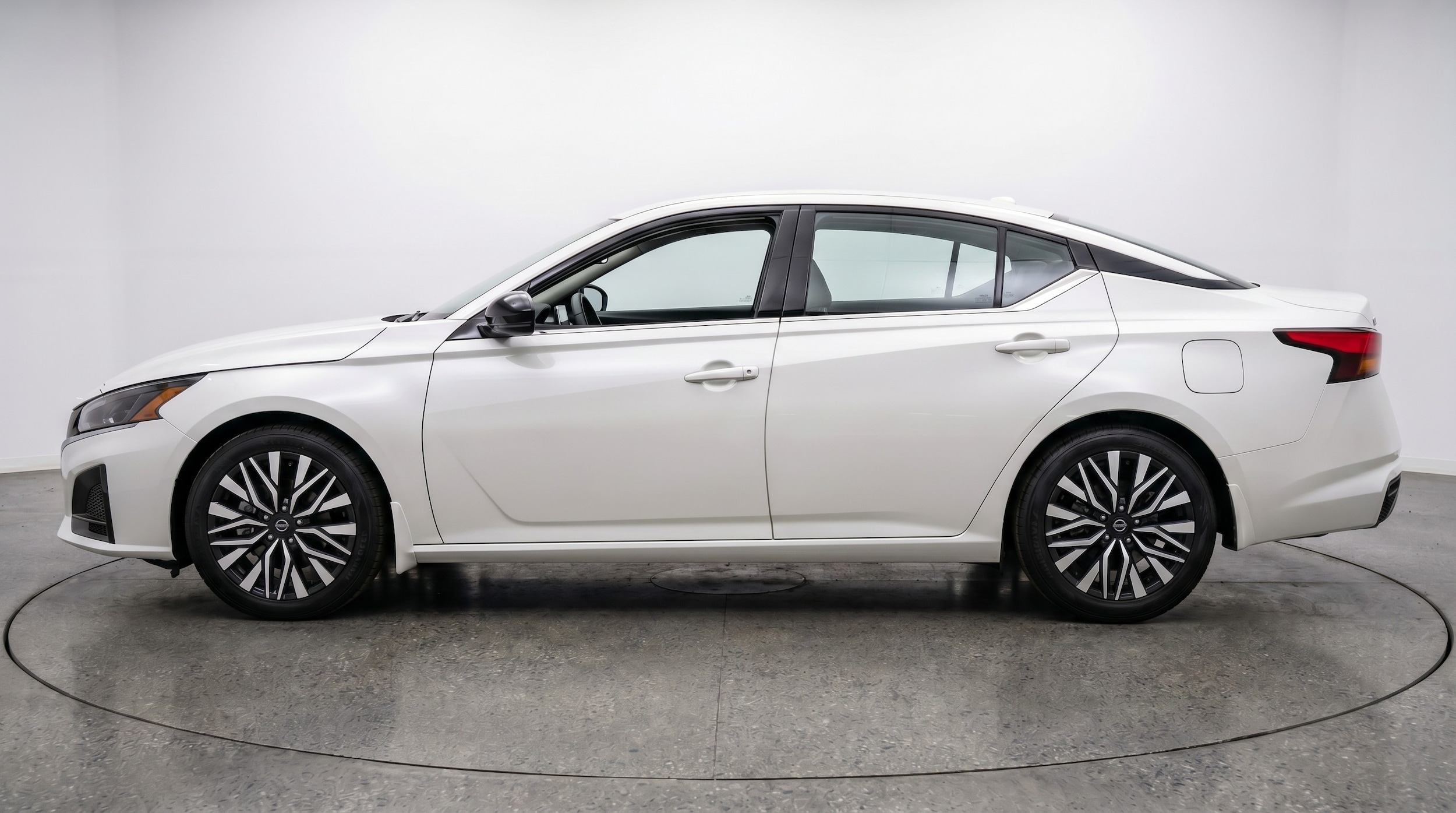 Thumbnail: 2025 Nissan Altima - 4