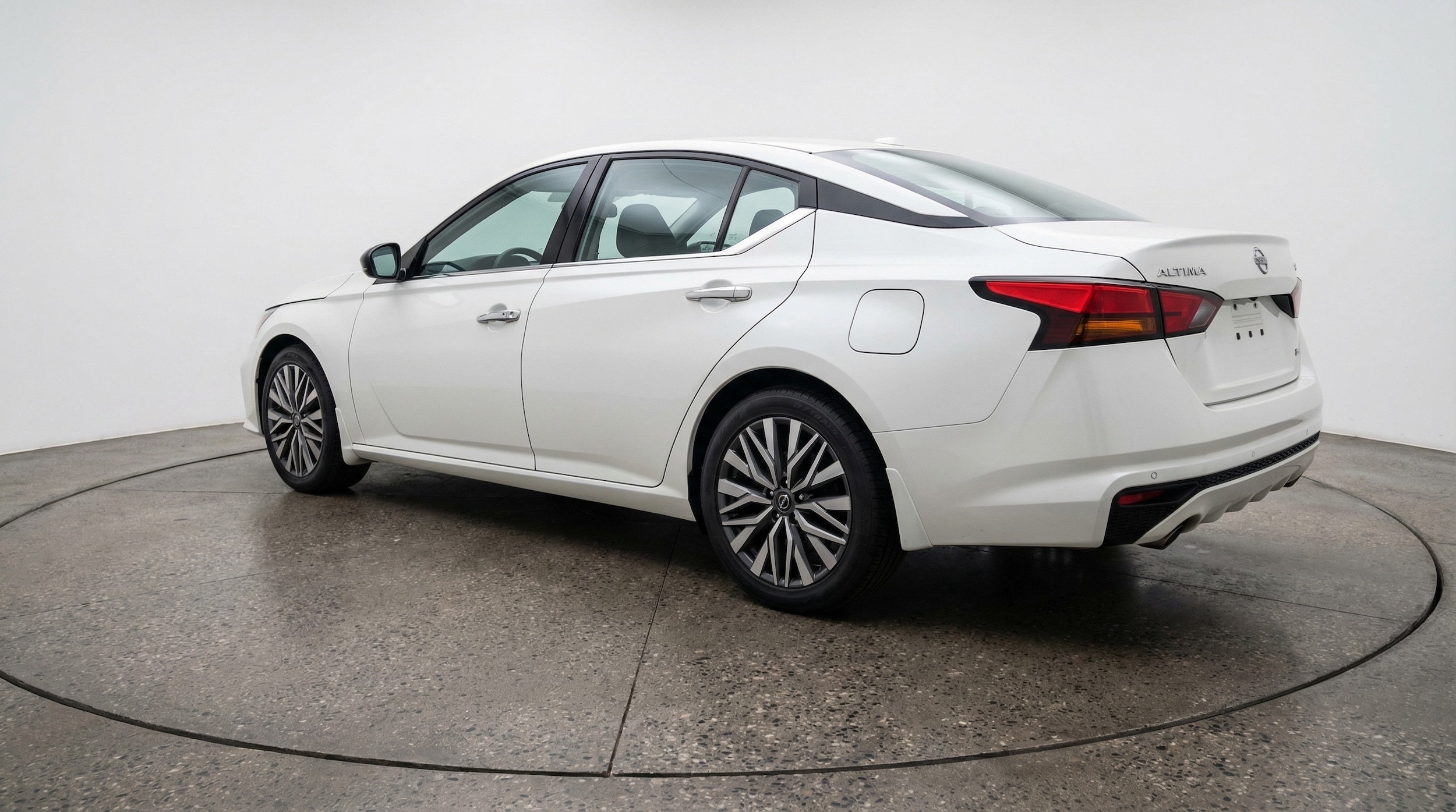 Thumbnail: 2025 Nissan Altima - 5