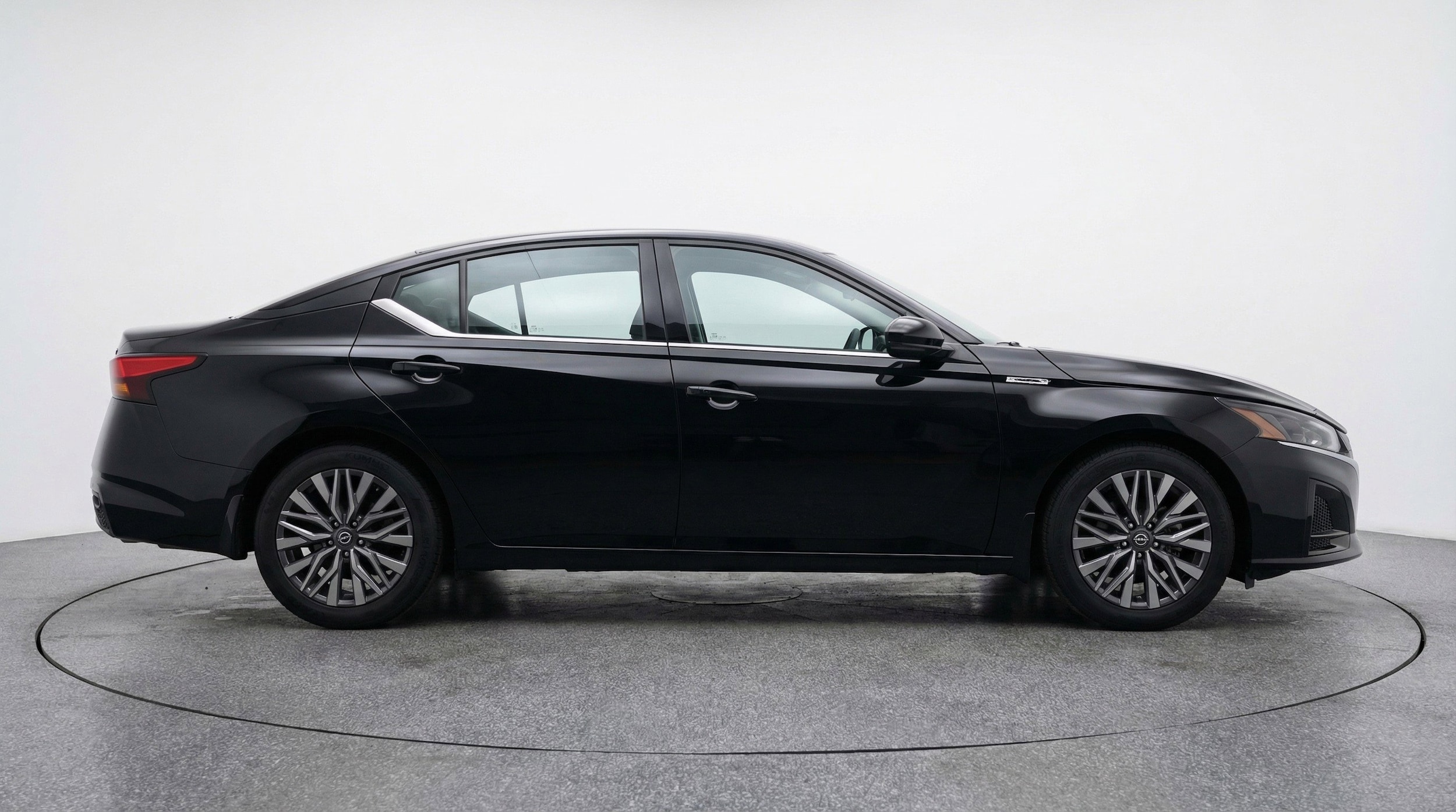 Thumbnail: 2025 Nissan Altima - 11