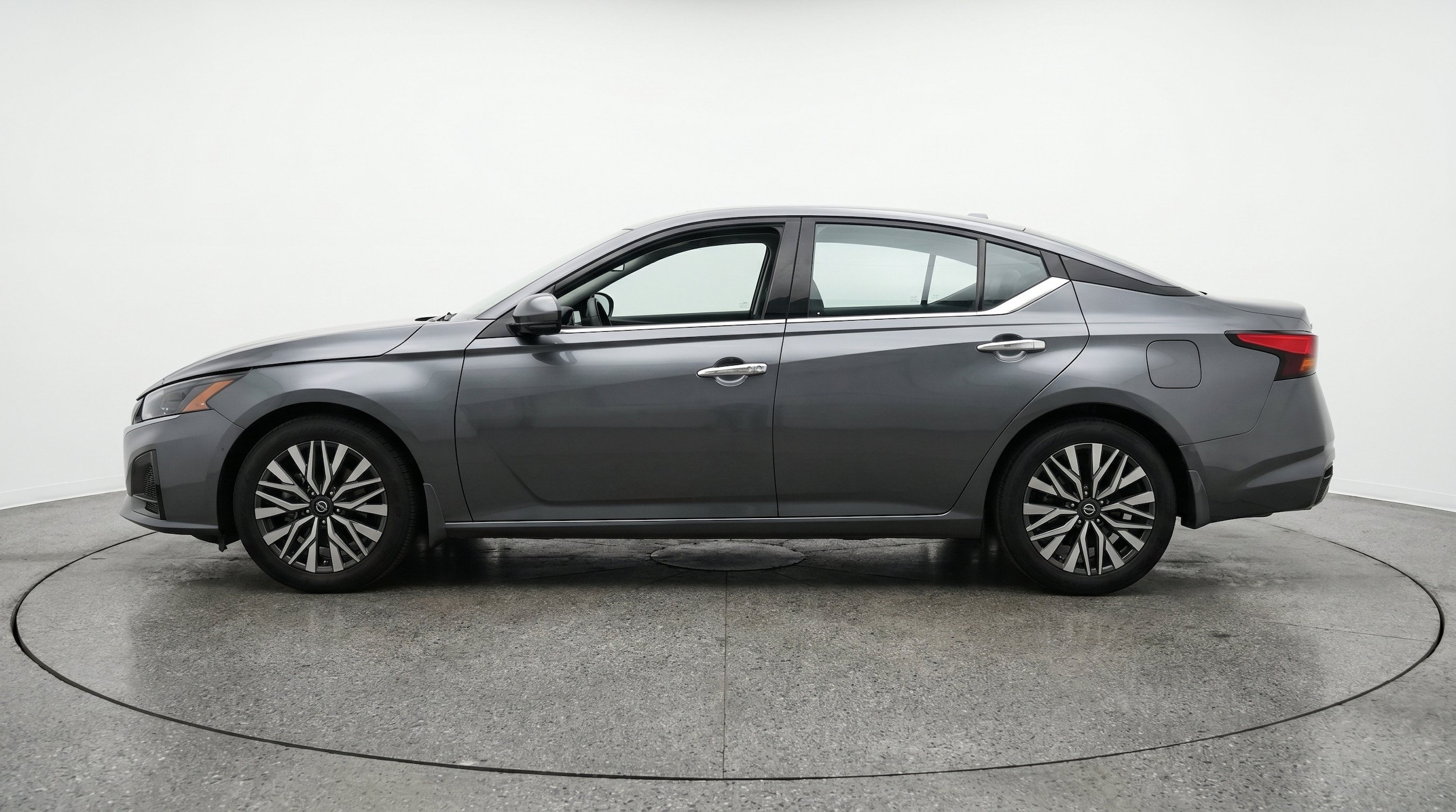 Thumbnail: 2025 Nissan Altima - 5