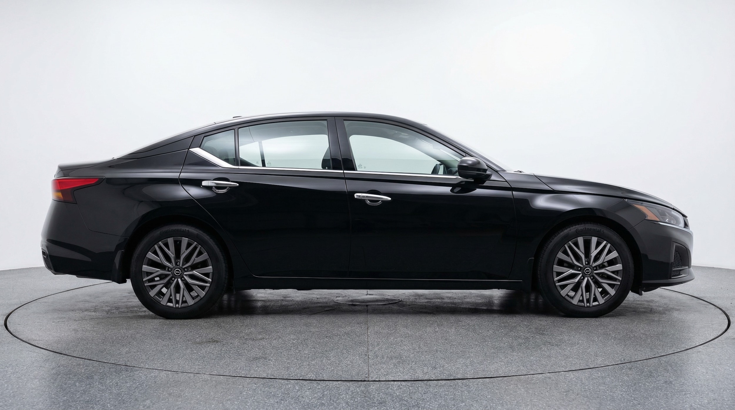 Thumbnail: 2025 Nissan Altima - 8