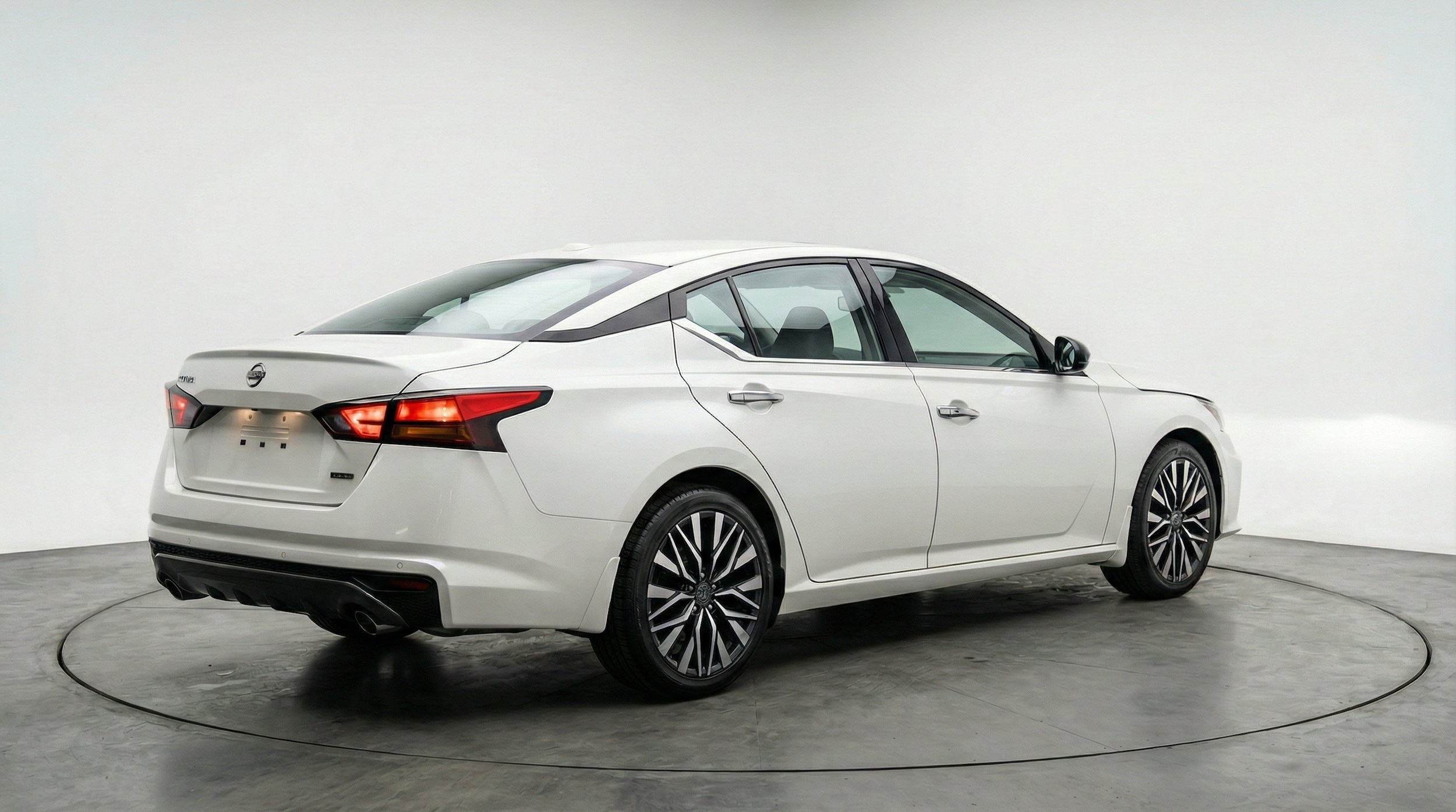 Thumbnail: 2025 Nissan Altima - 9