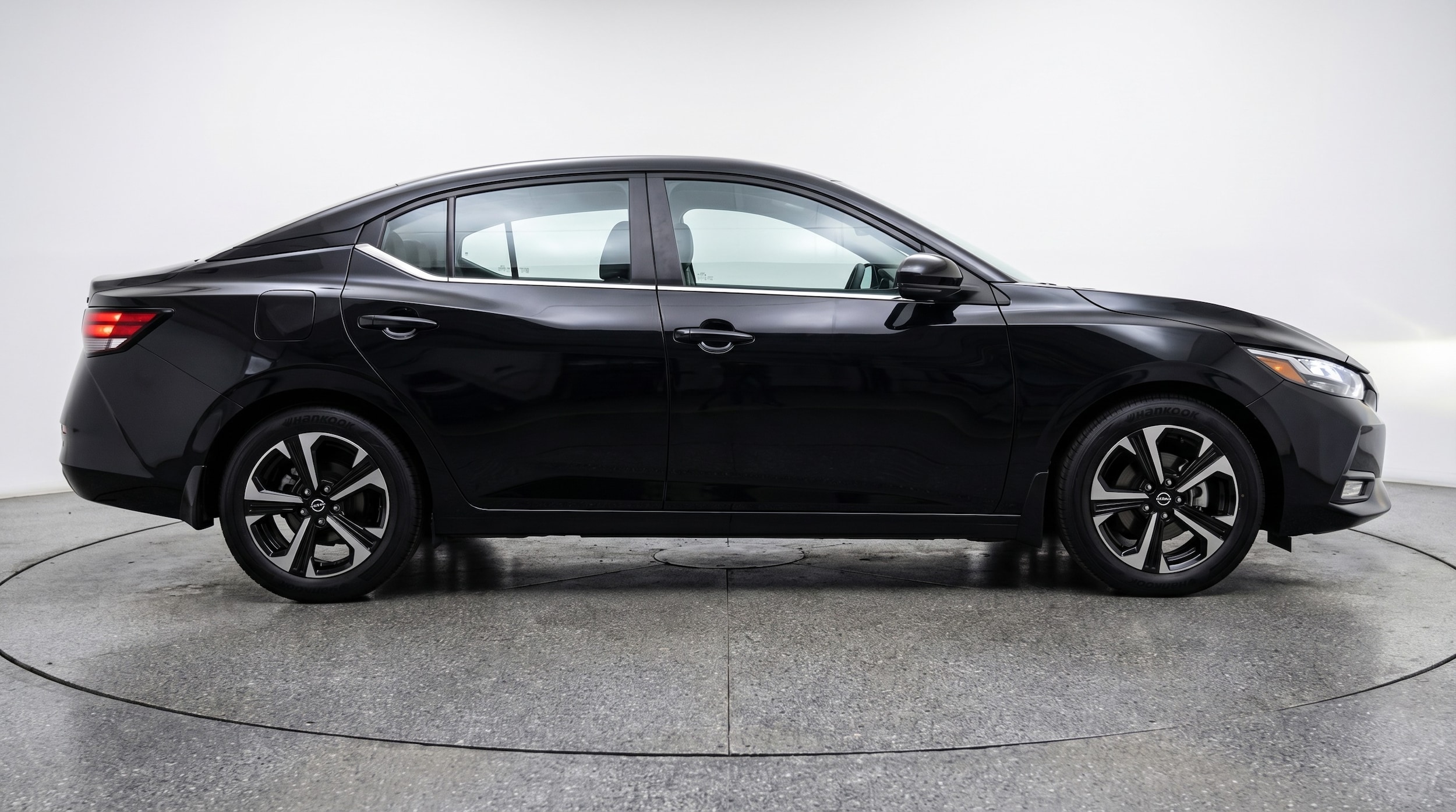 Thumbnail: 2025 Nissan Sentra - 8