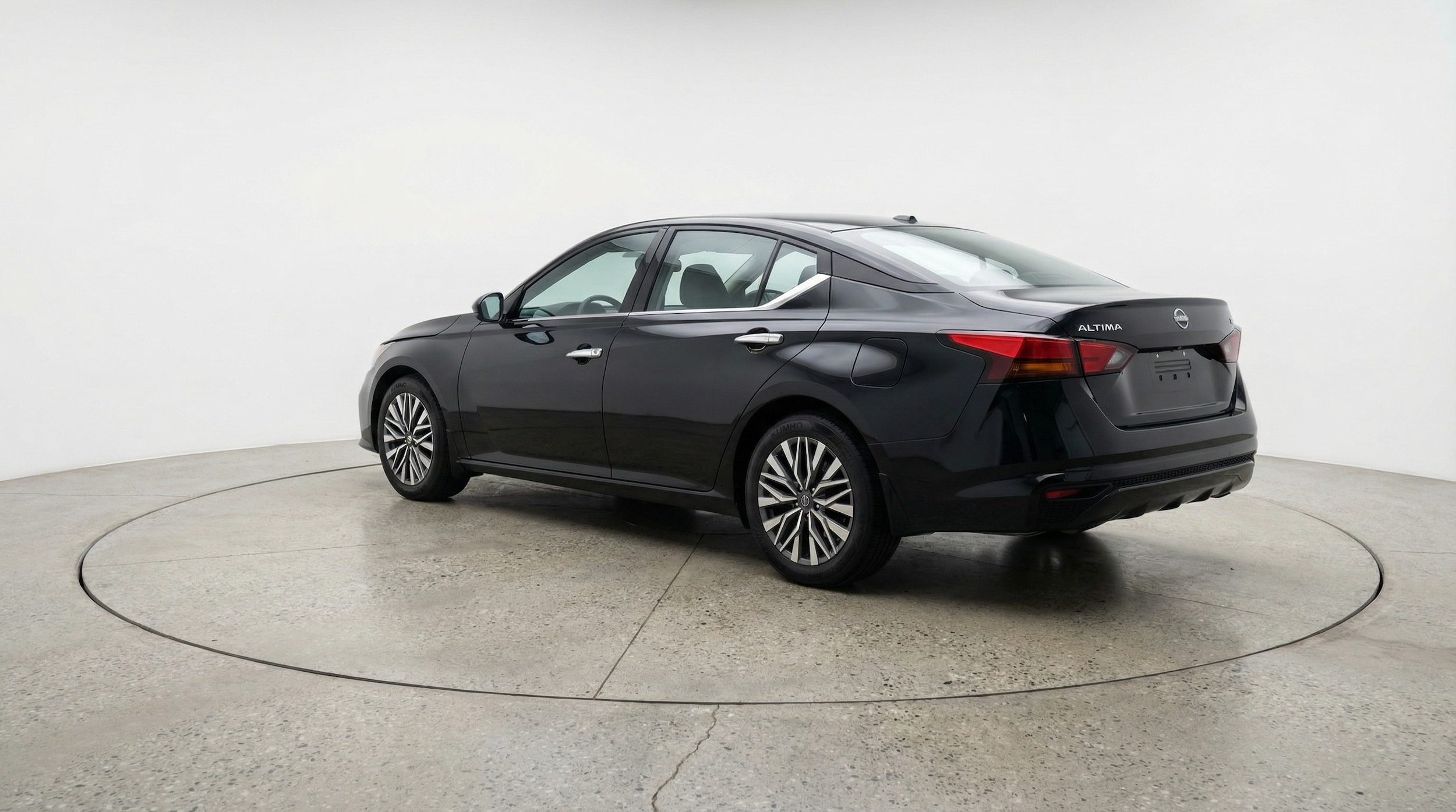 Thumbnail: 2025 Nissan Altima - 5