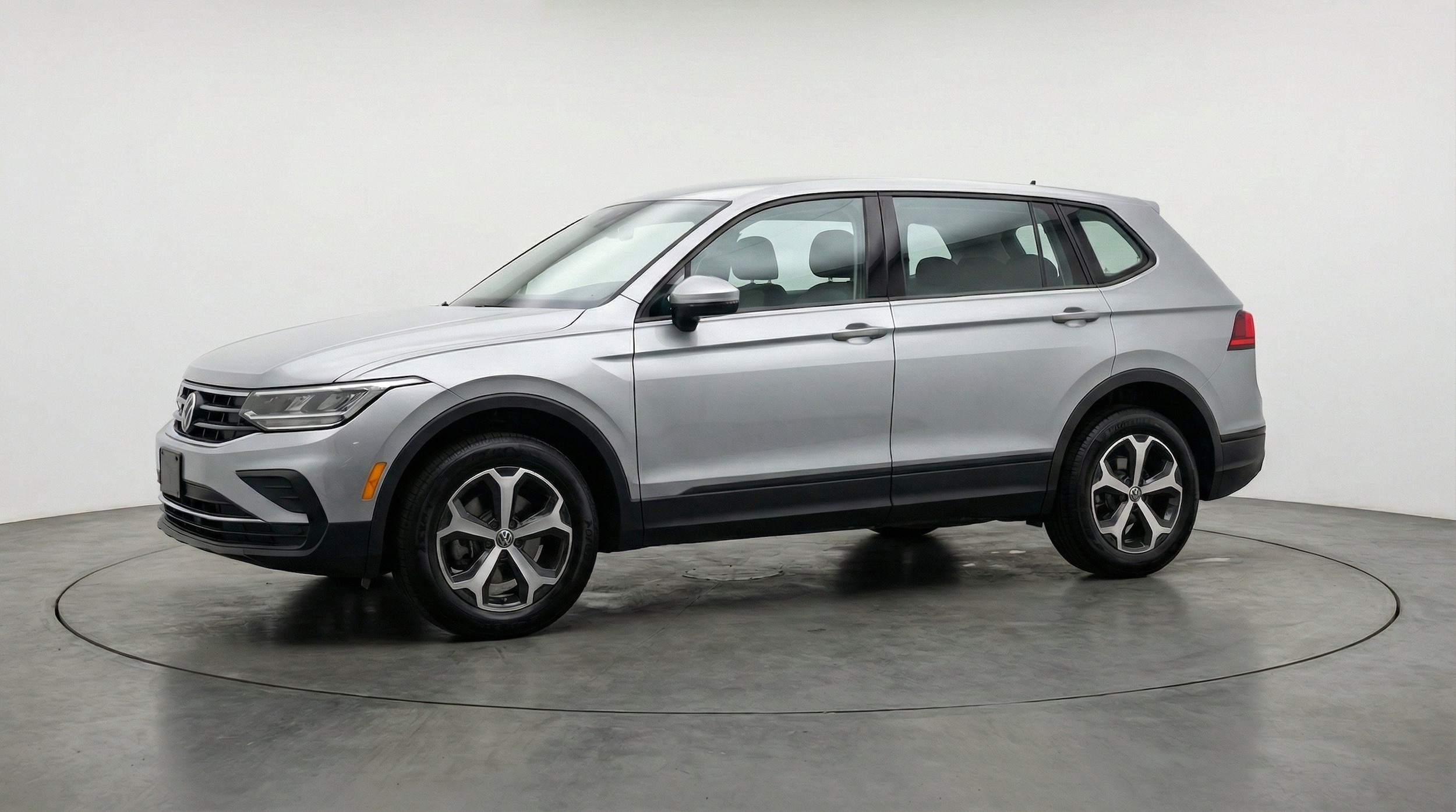Thumbnail: 2026 Volkswagen Tiguan - 3