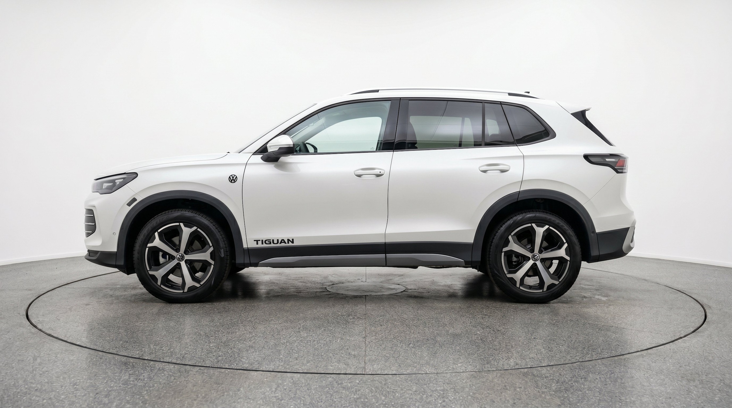 Thumbnail: 2026 Volkswagen Tiguan - 5