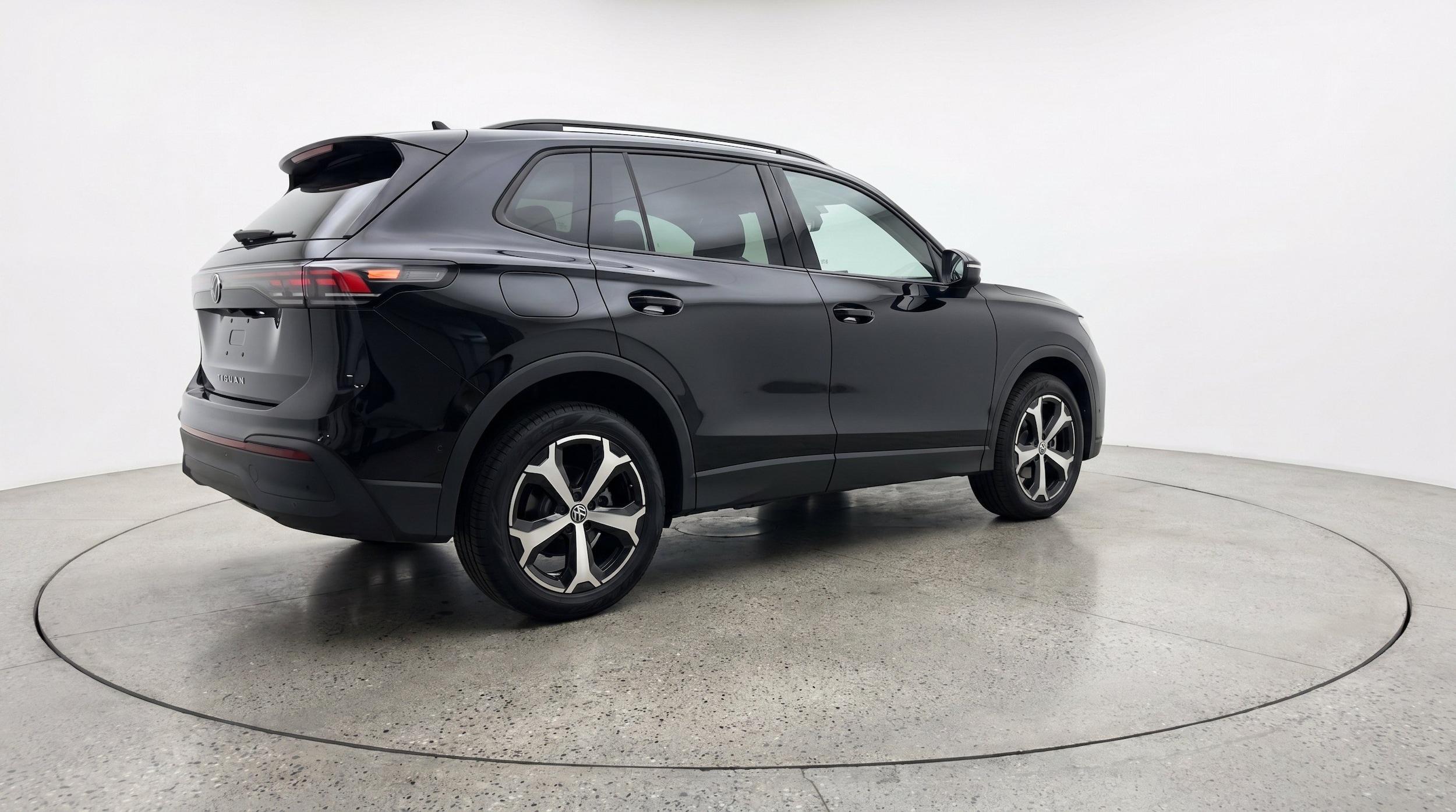 Thumbnail: 2026 Volkswagen Tiguan - 9