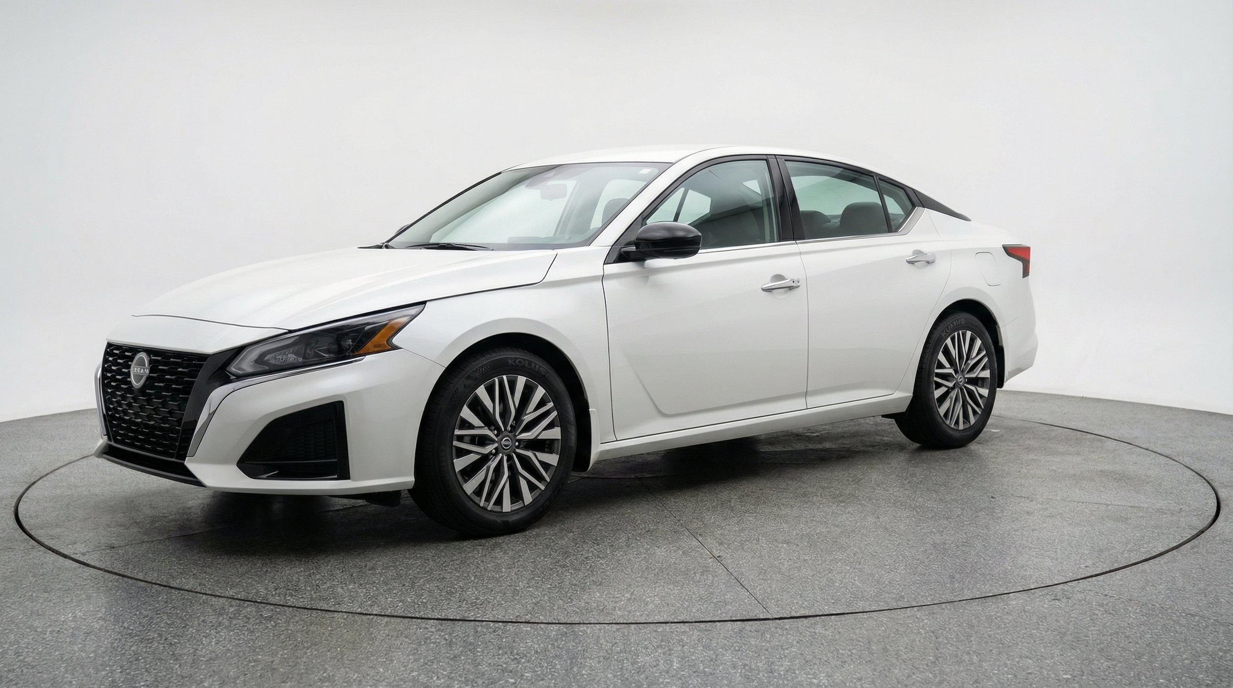 Thumbnail: 2025 Nissan Altima - 3