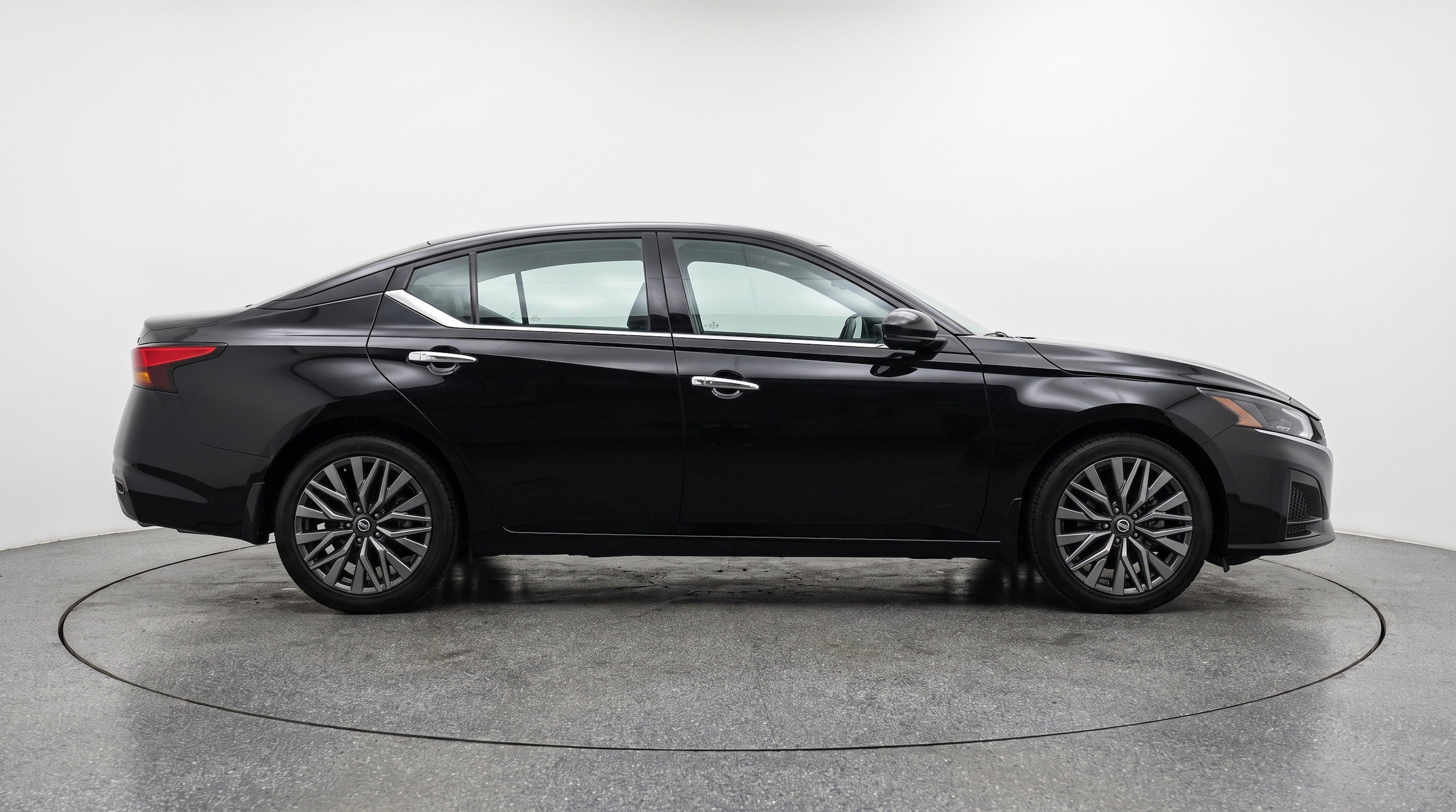 Thumbnail: 2025 Nissan Altima - 11