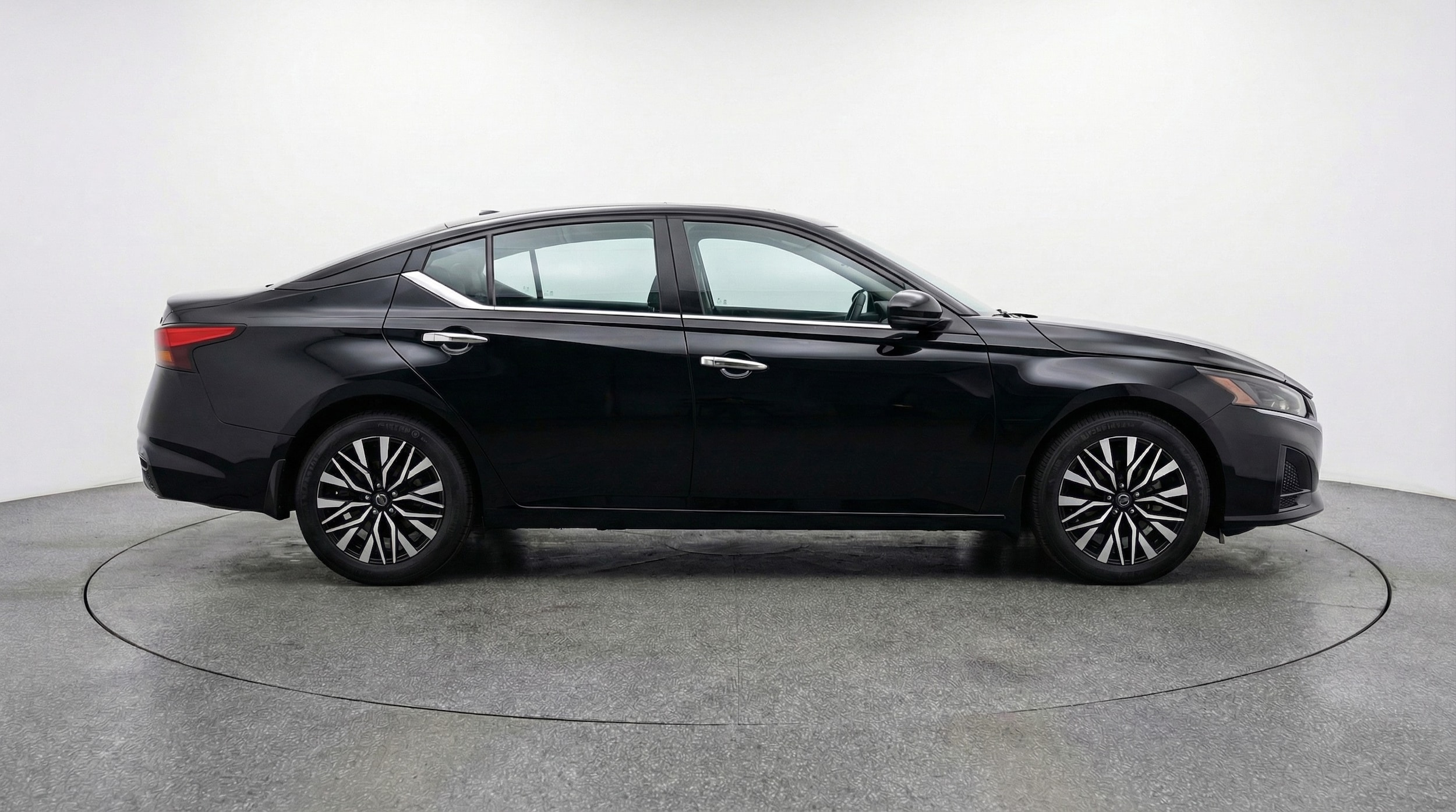 Thumbnail: 2025 Nissan Altima - 8