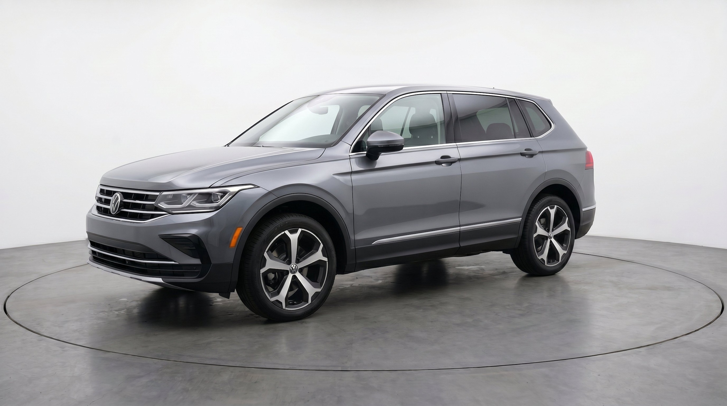 Thumbnail: 2026 Volkswagen Tiguan - 3
