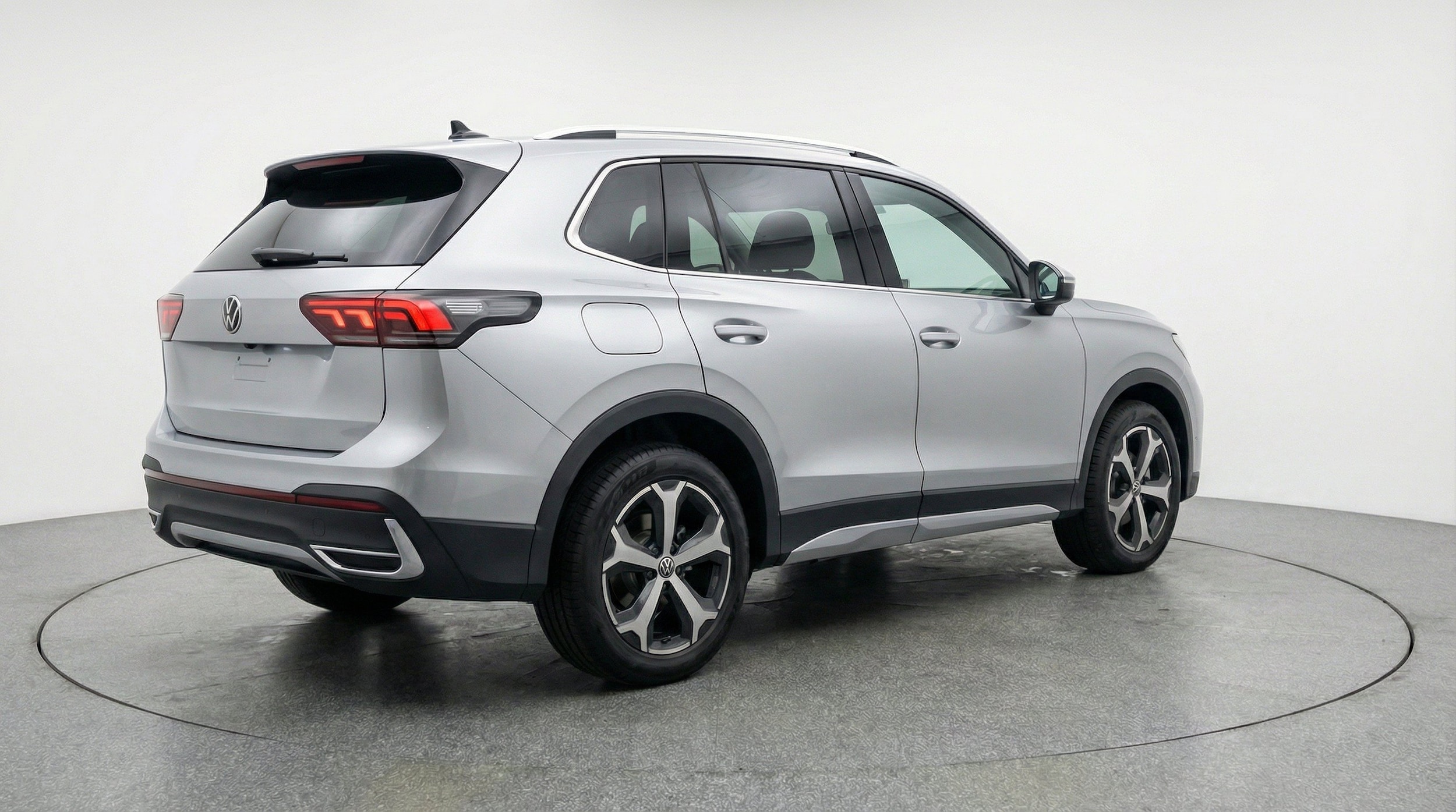 Thumbnail: 2026 Volkswagen Tiguan - 9