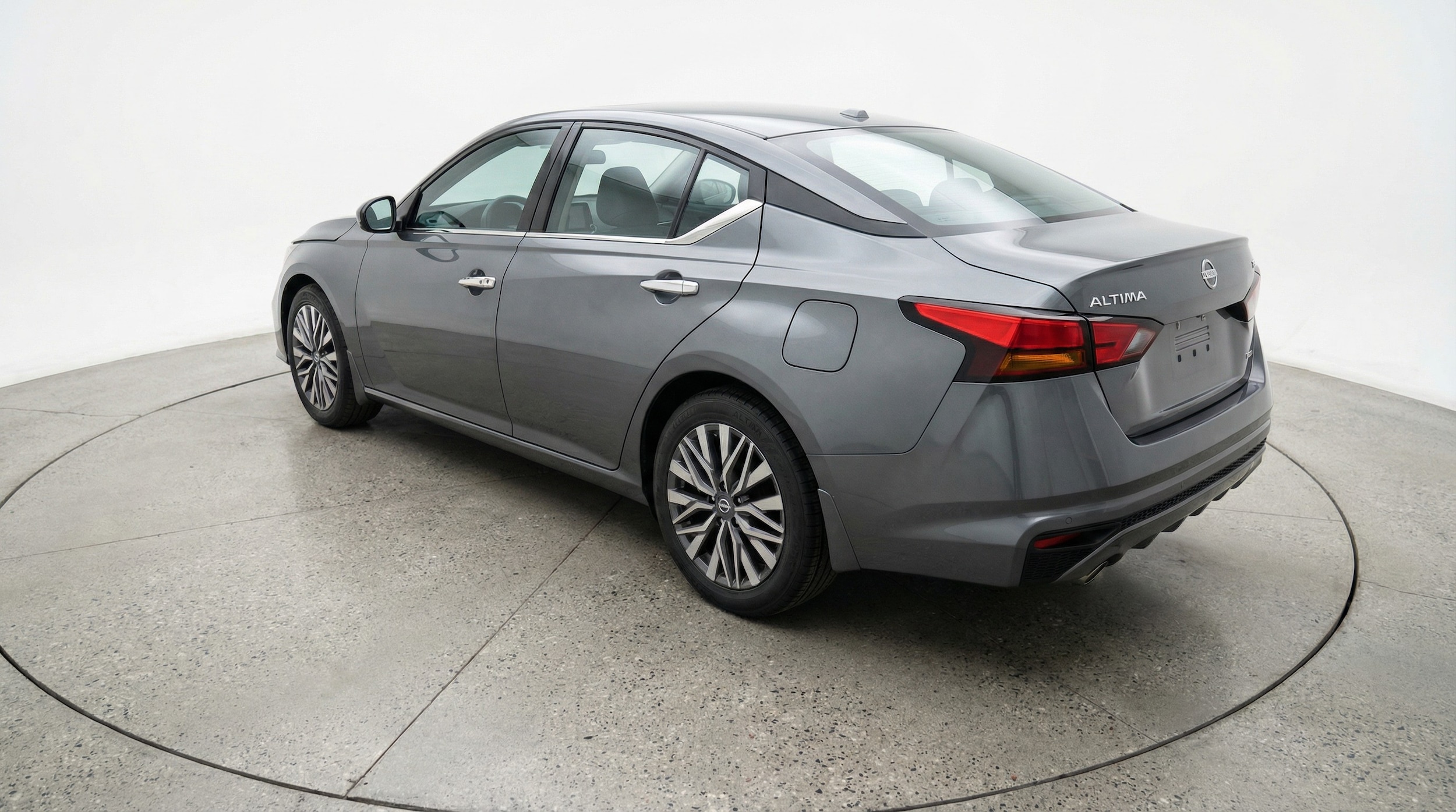 Thumbnail: 2025 Nissan Altima - 5