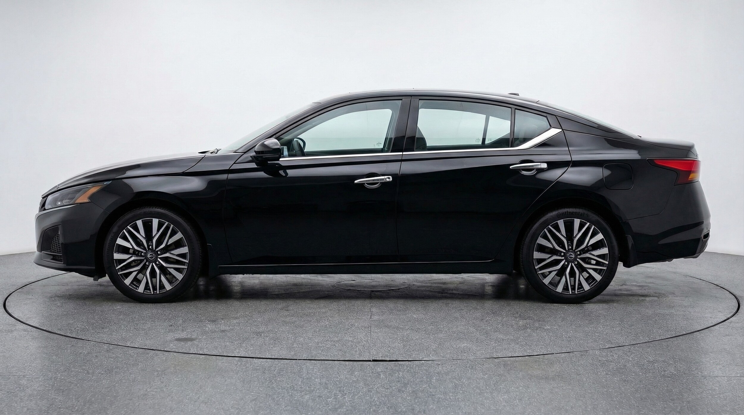 Thumbnail: 2025 Nissan Altima - 4