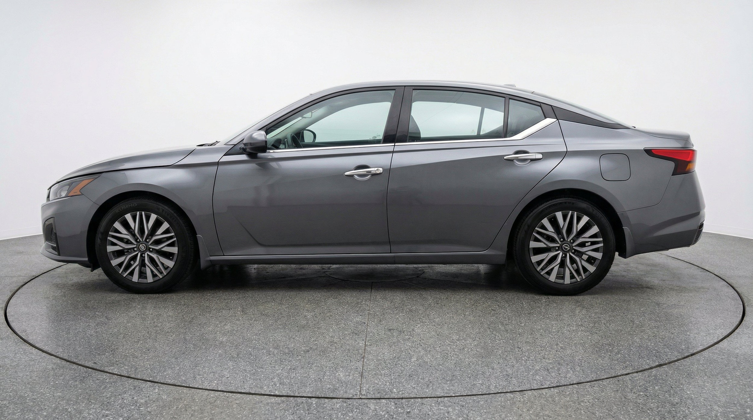 Thumbnail: 2025 Nissan Altima - 5