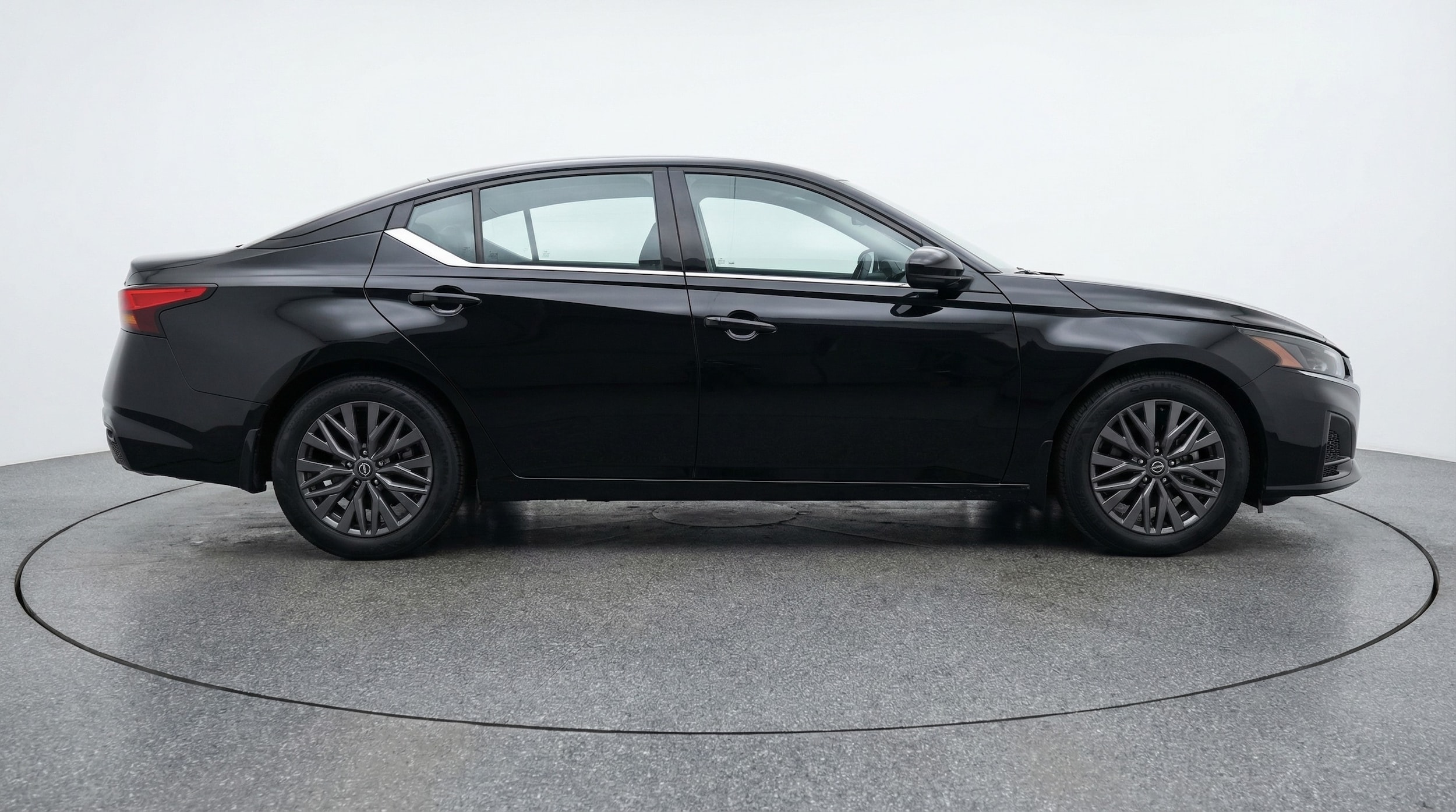 Thumbnail: 2025 Nissan Altima - 8