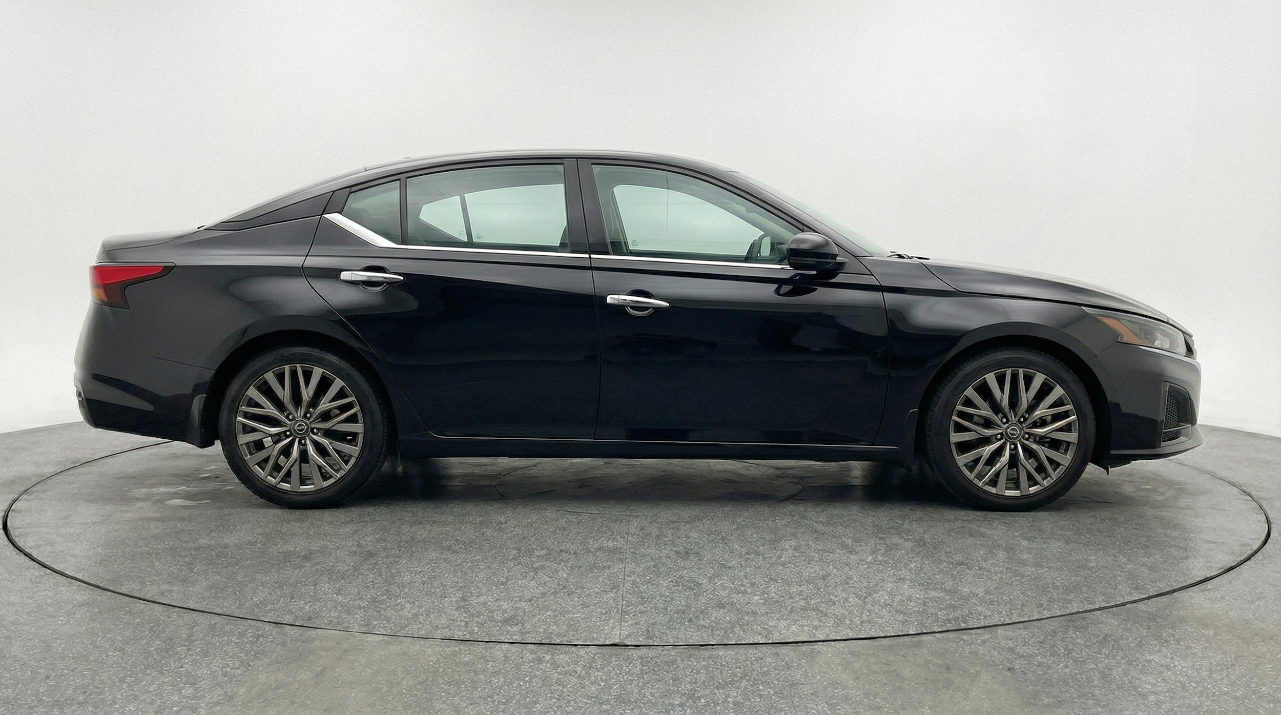 Thumbnail: 2025 Nissan Altima - 11