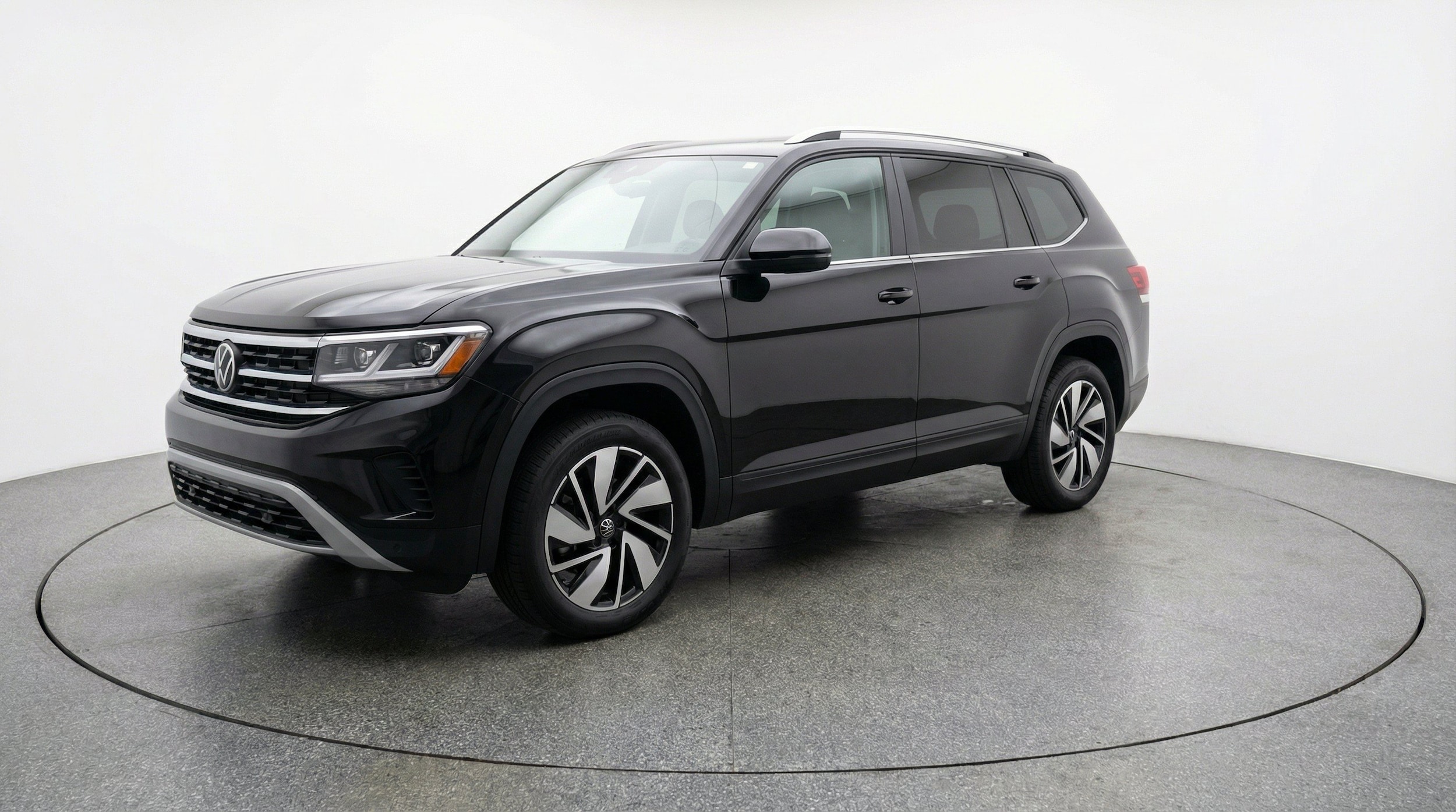 Thumbnail: 2026 Volkswagen Atlas - 3