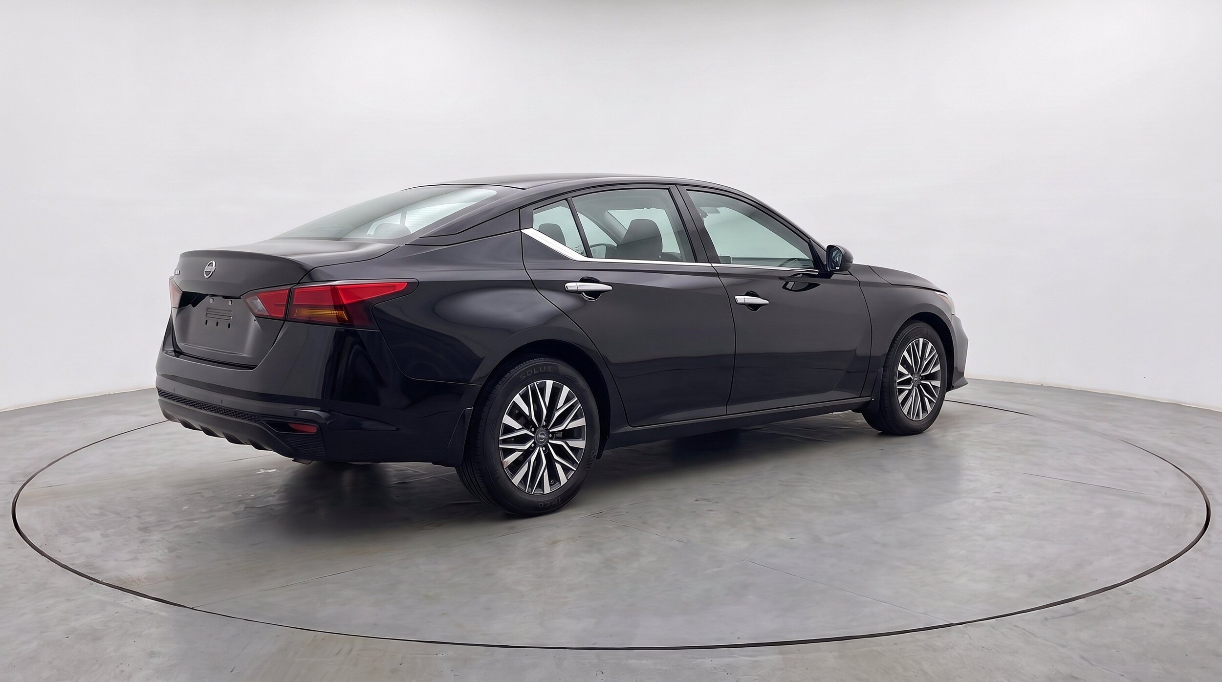 Thumbnail: 2025 Nissan Altima - 9