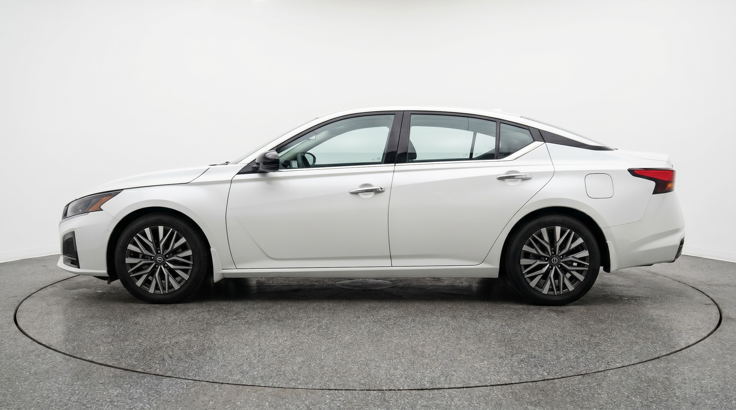 Thumbnail: 2025 Nissan Altima - 4