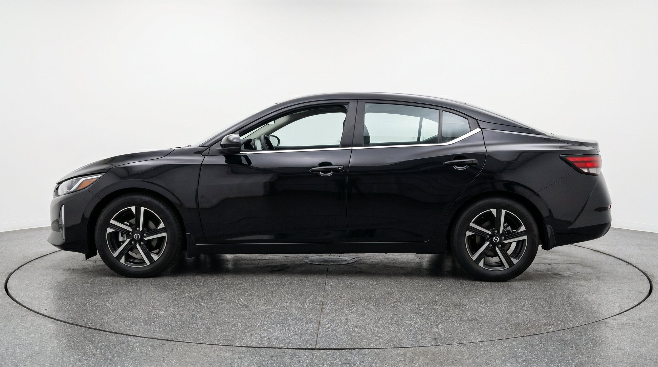 Thumbnail: 2025 Nissan Sentra - 5