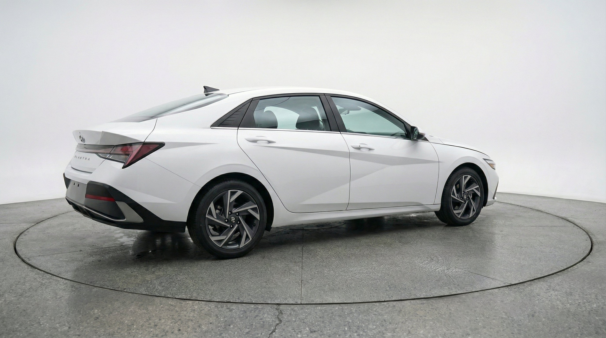 Thumbnail: 2025 Hyundai Elantra - 9