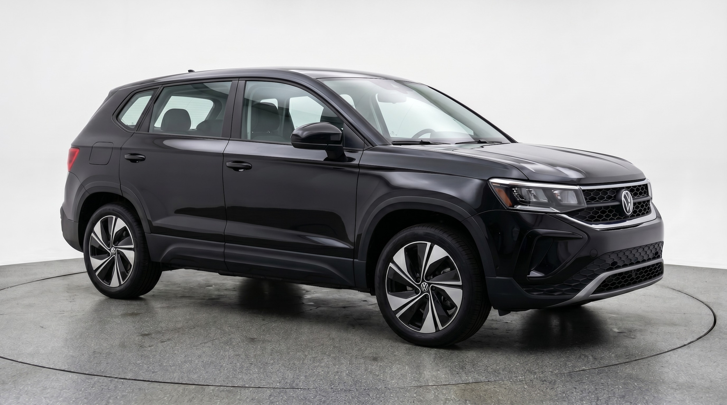 Thumbnail: 2025 Volkswagen Taos - 1