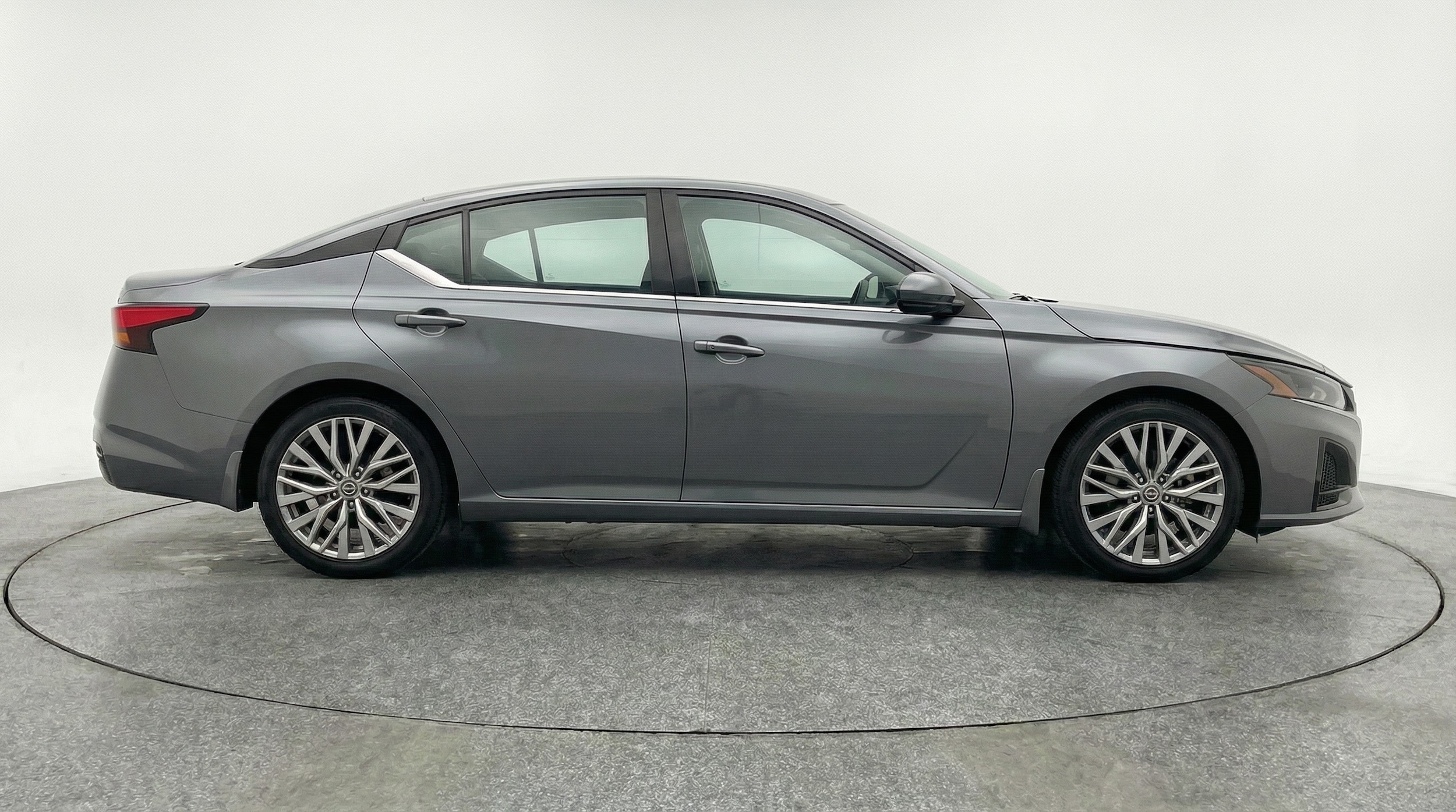 Thumbnail: 2025 Nissan Altima - 8