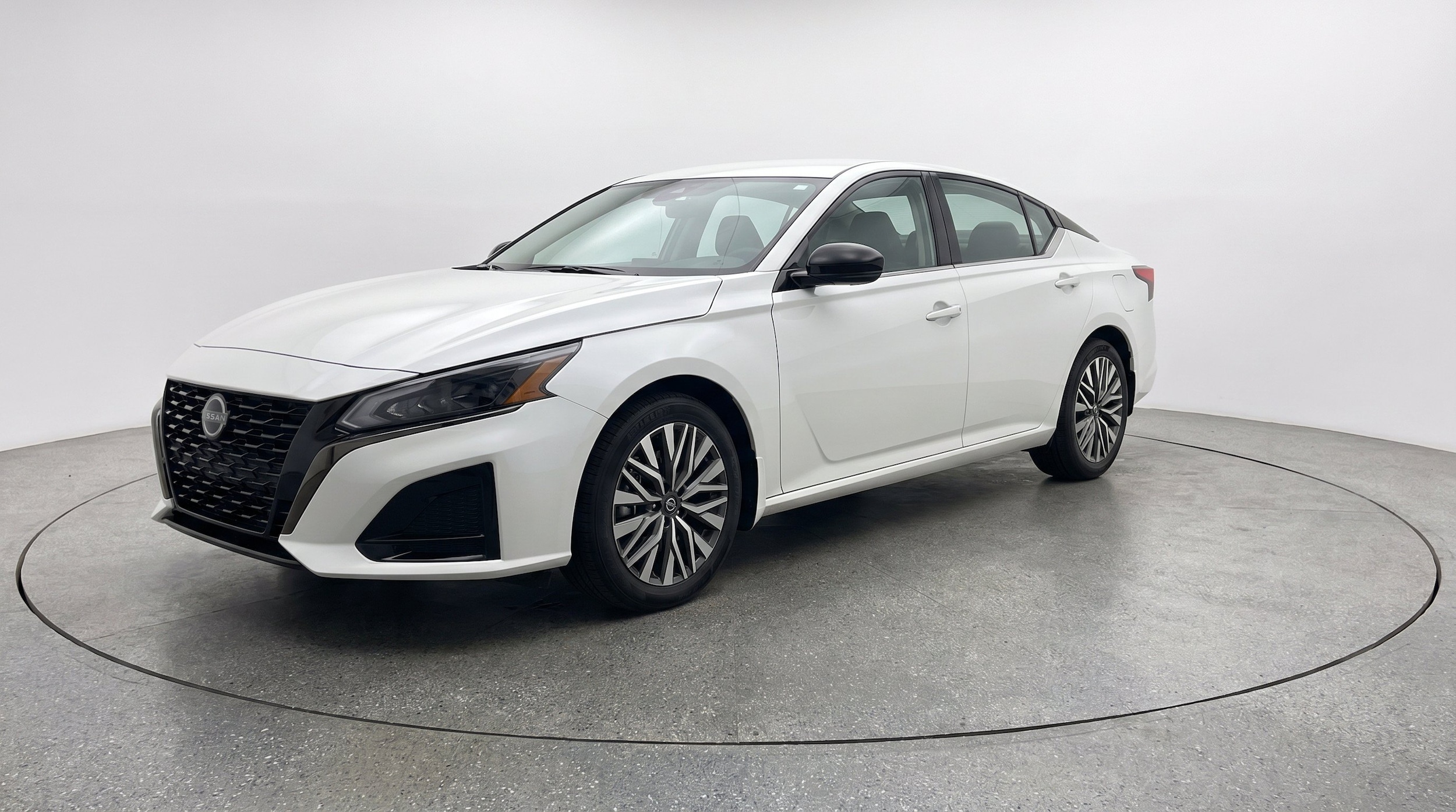 Thumbnail: 2025 Nissan Altima - 3