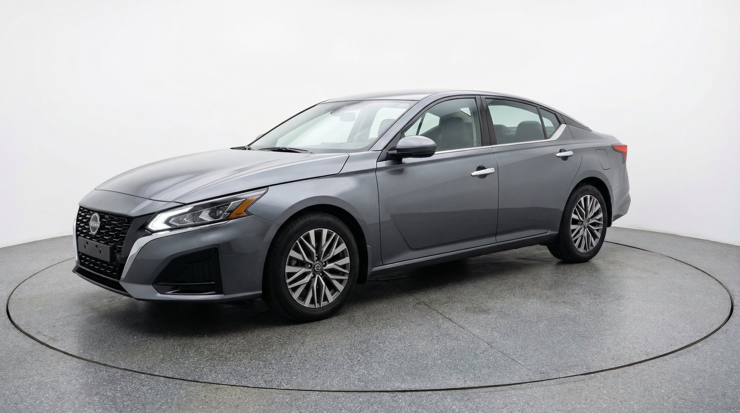 Thumbnail: 2025 Nissan Altima - 3