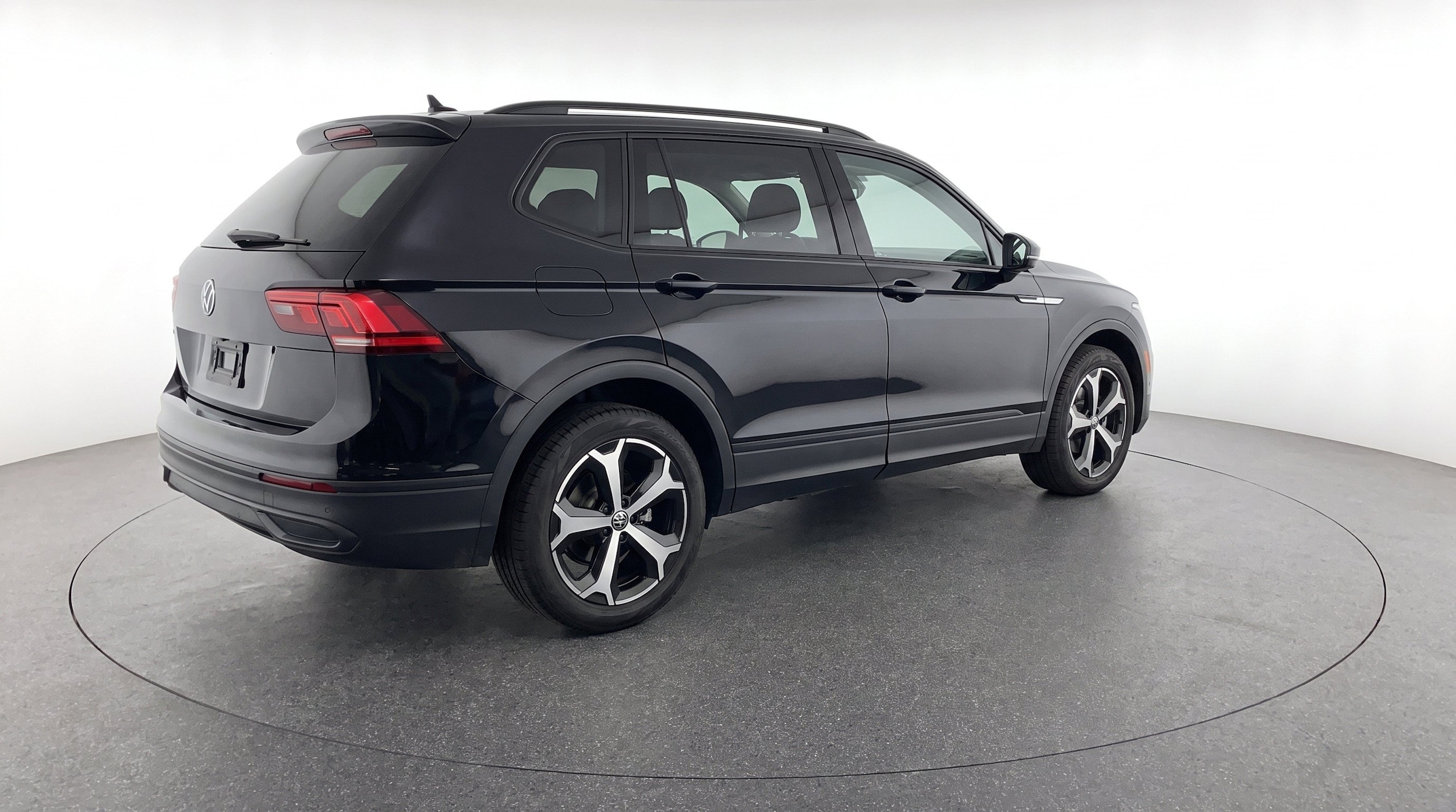 Thumbnail: 2026 Volkswagen Tiguan - 9