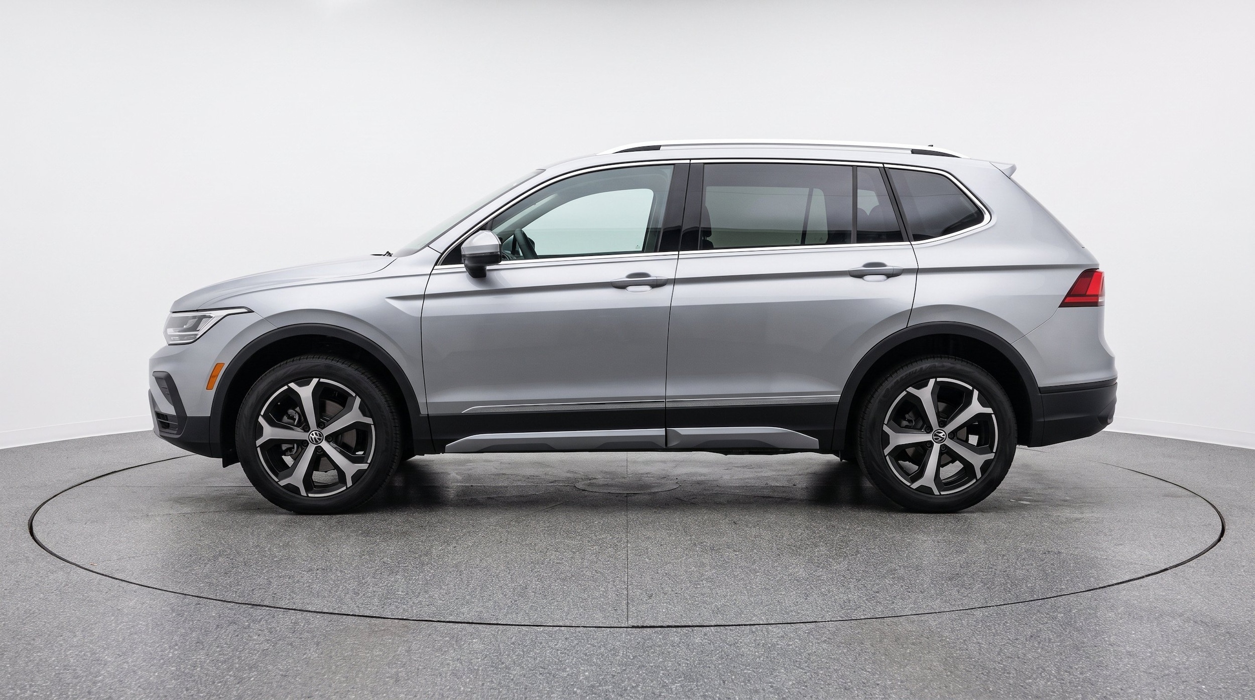 Thumbnail: 2026 Volkswagen Tiguan - 5