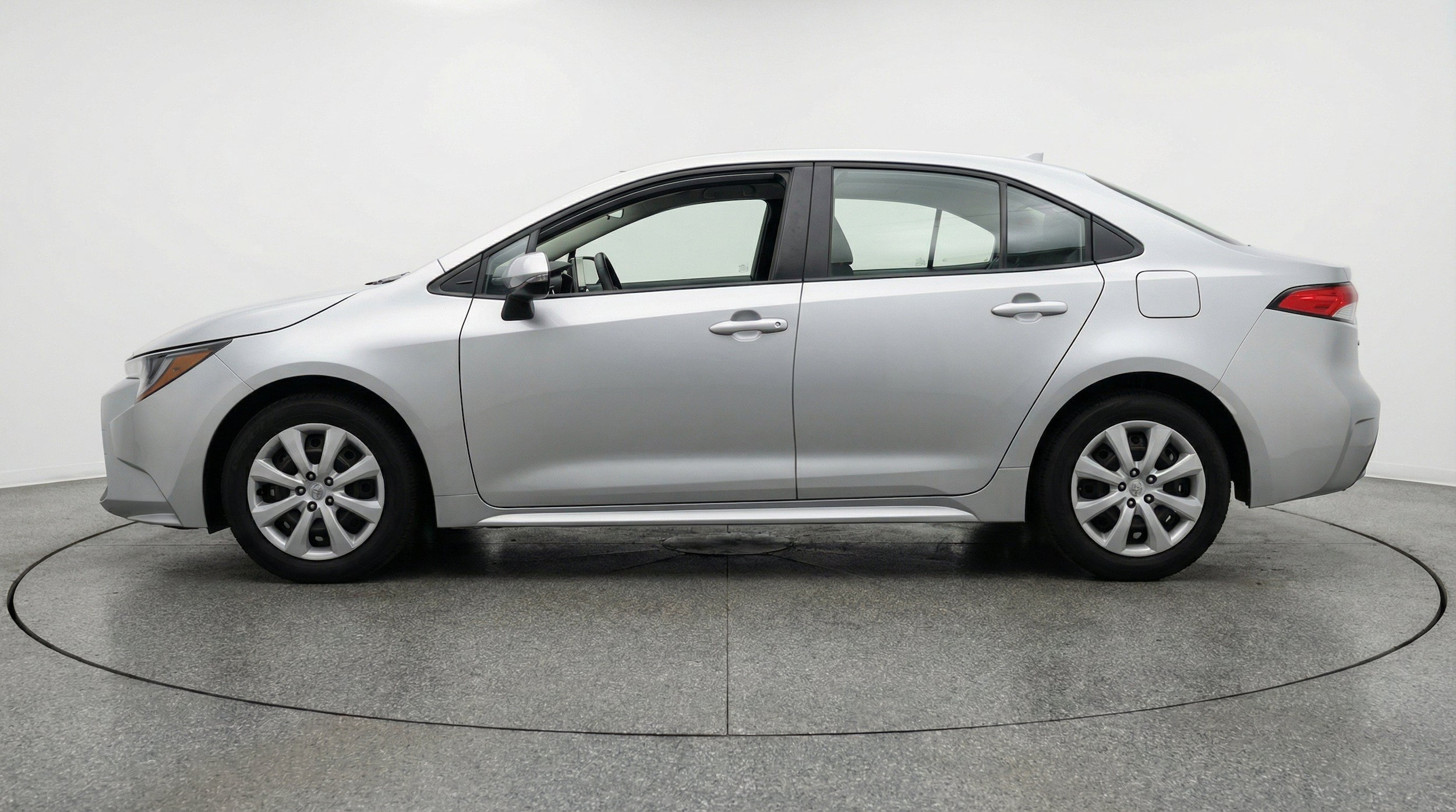 Thumbnail: 2025 Toyota Corolla - 5
