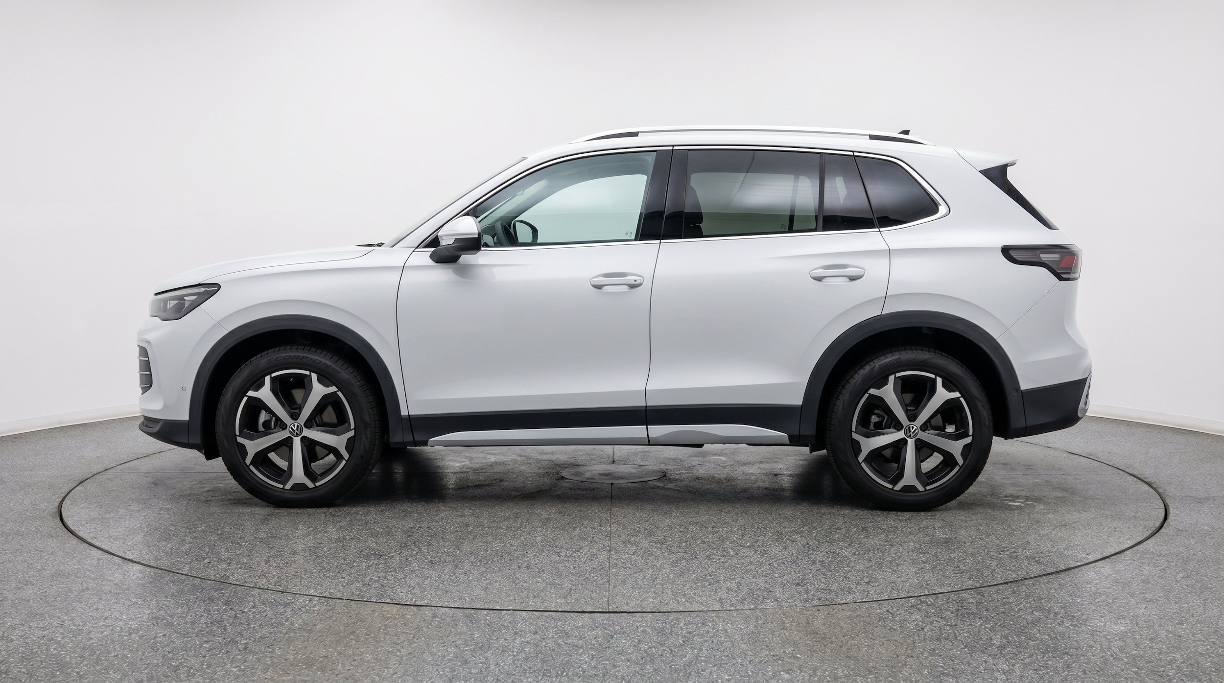 Thumbnail: 2026 Volkswagen Tiguan - 5
