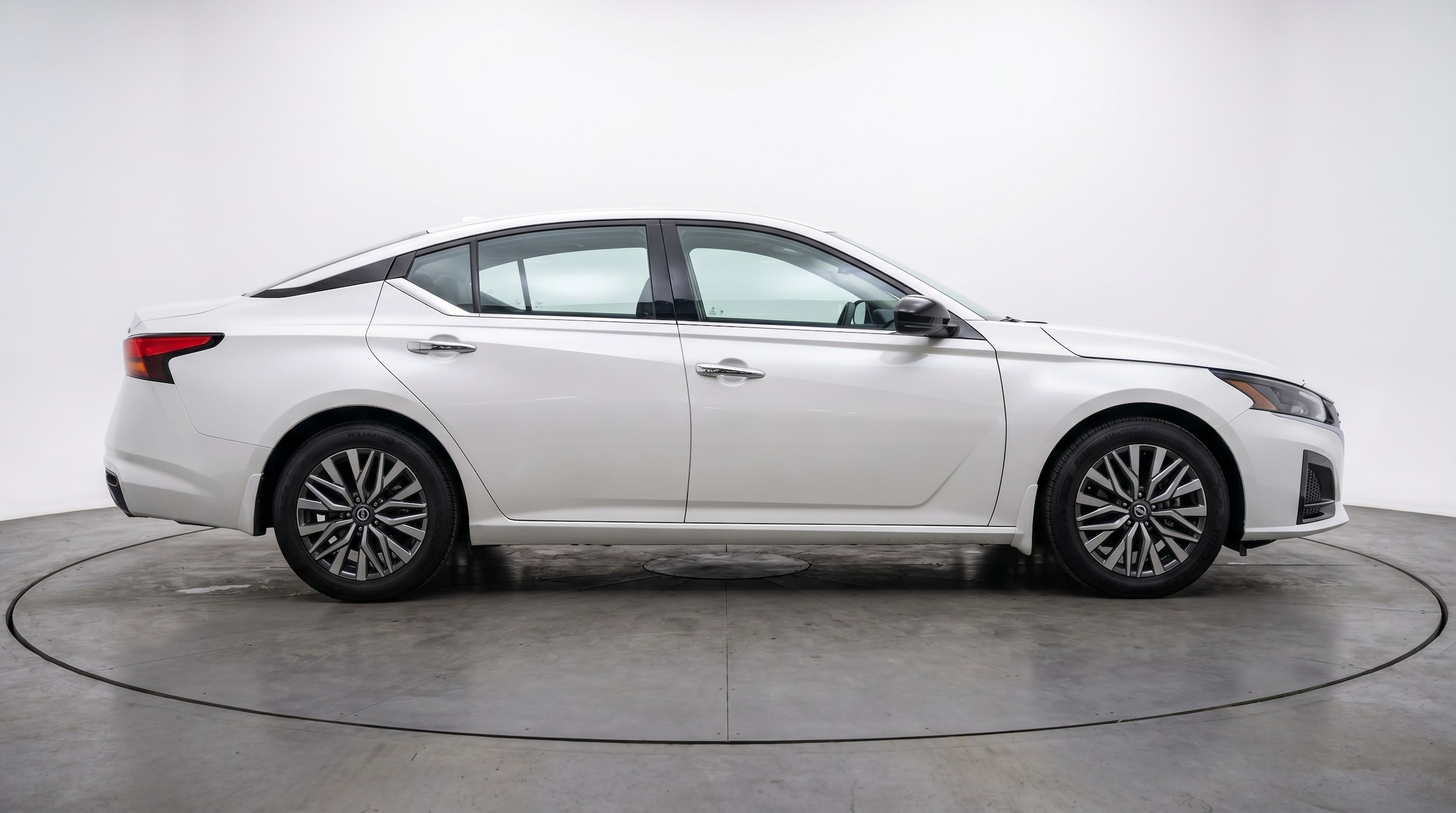 Thumbnail: 2025 Nissan Altima - 8