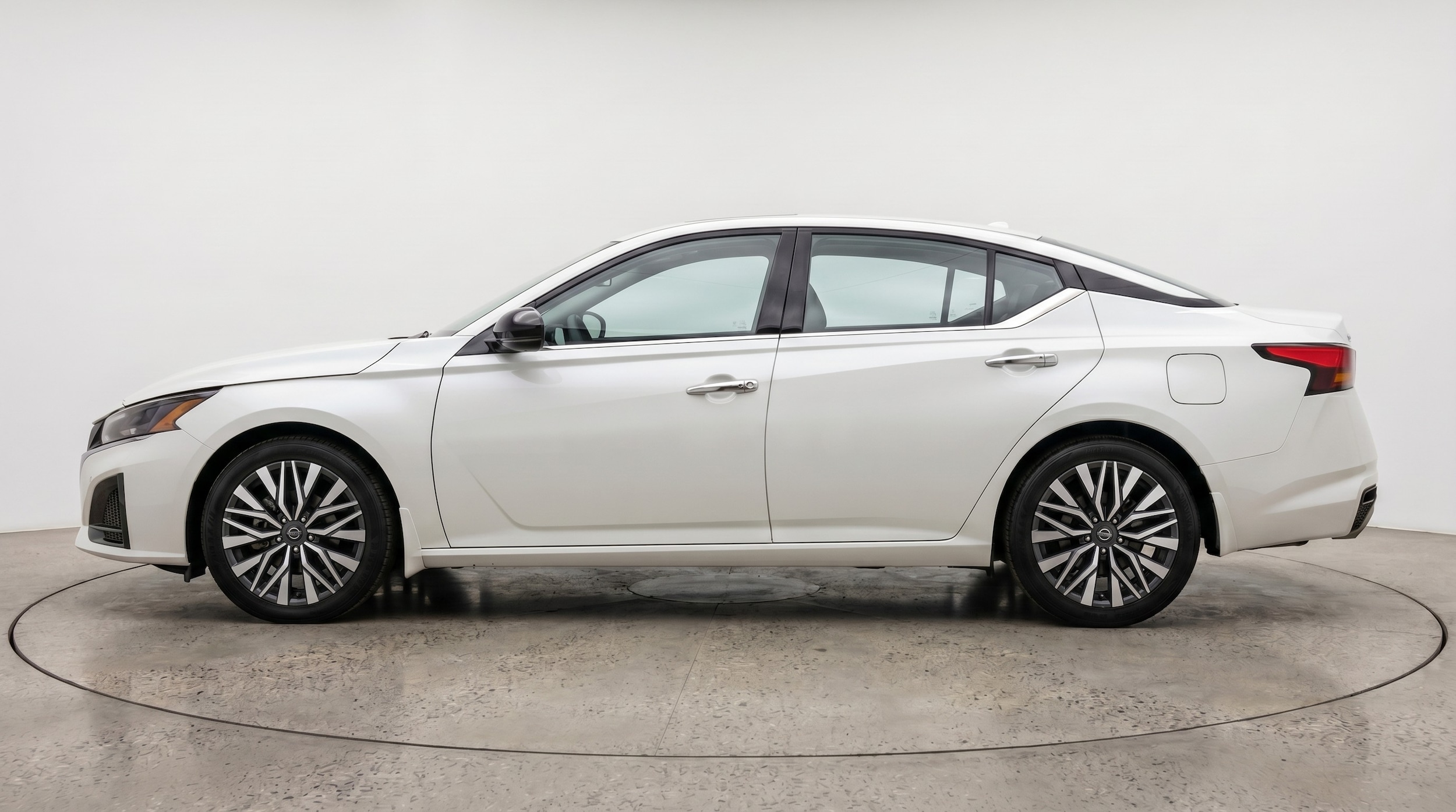Thumbnail: 2025 Nissan Altima - 4
