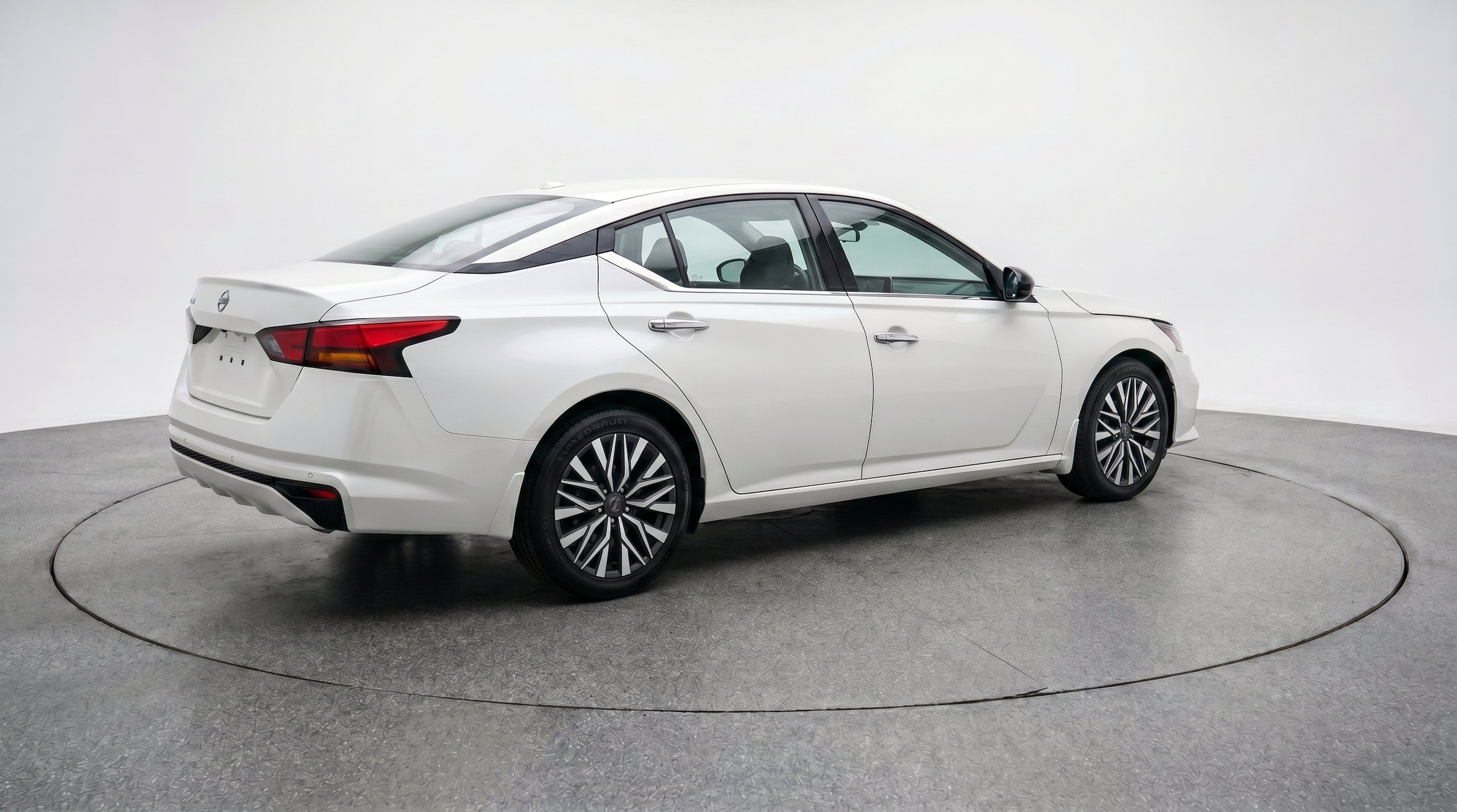 Thumbnail: 2025 Nissan Altima - 9