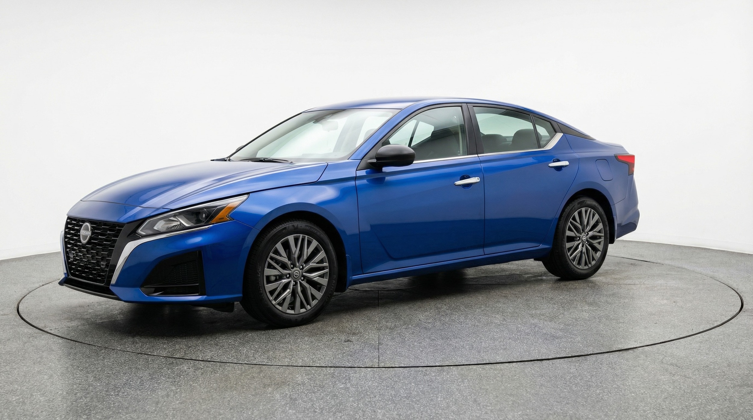 Thumbnail: 2025 Nissan Altima - 3