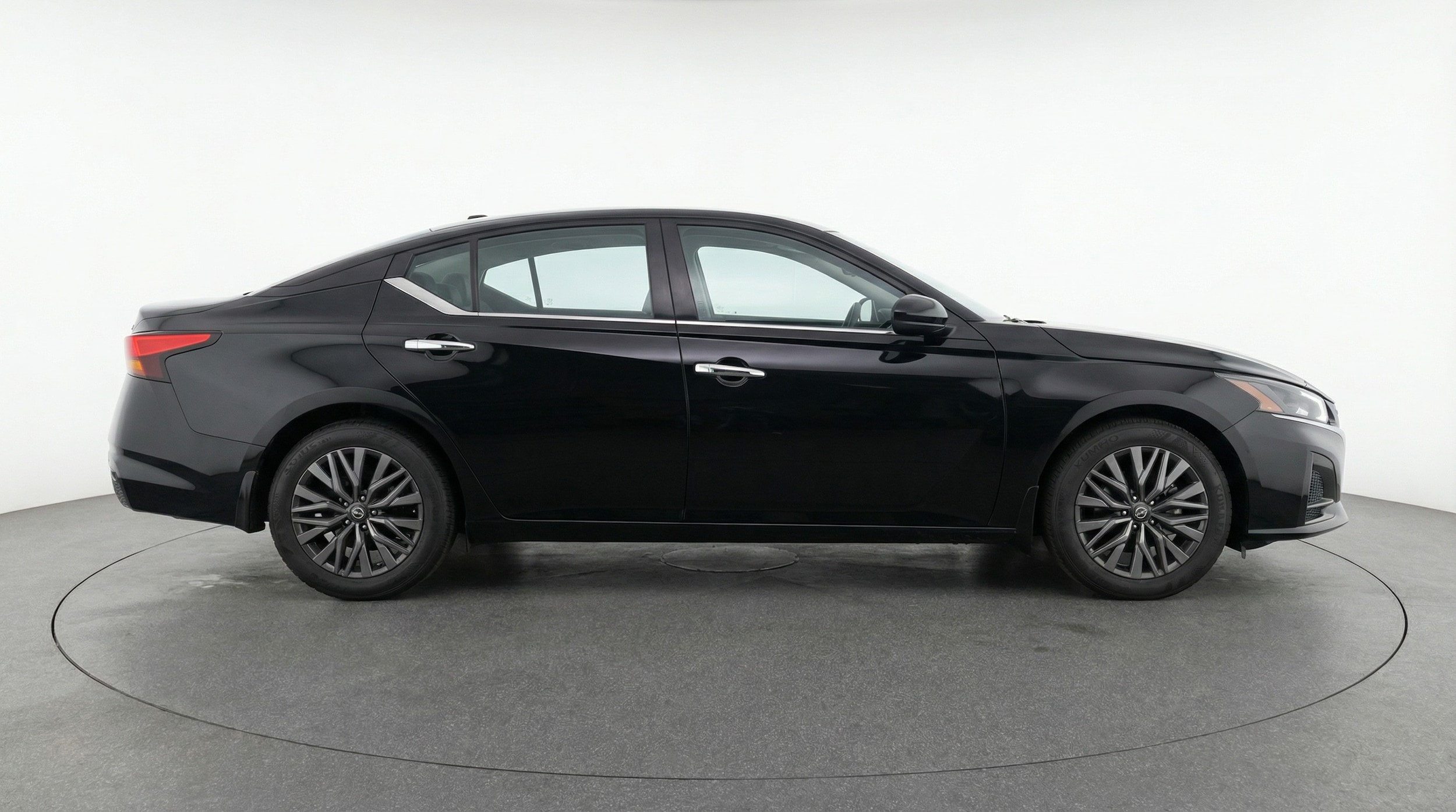 Thumbnail: 2025 Nissan Altima - 8