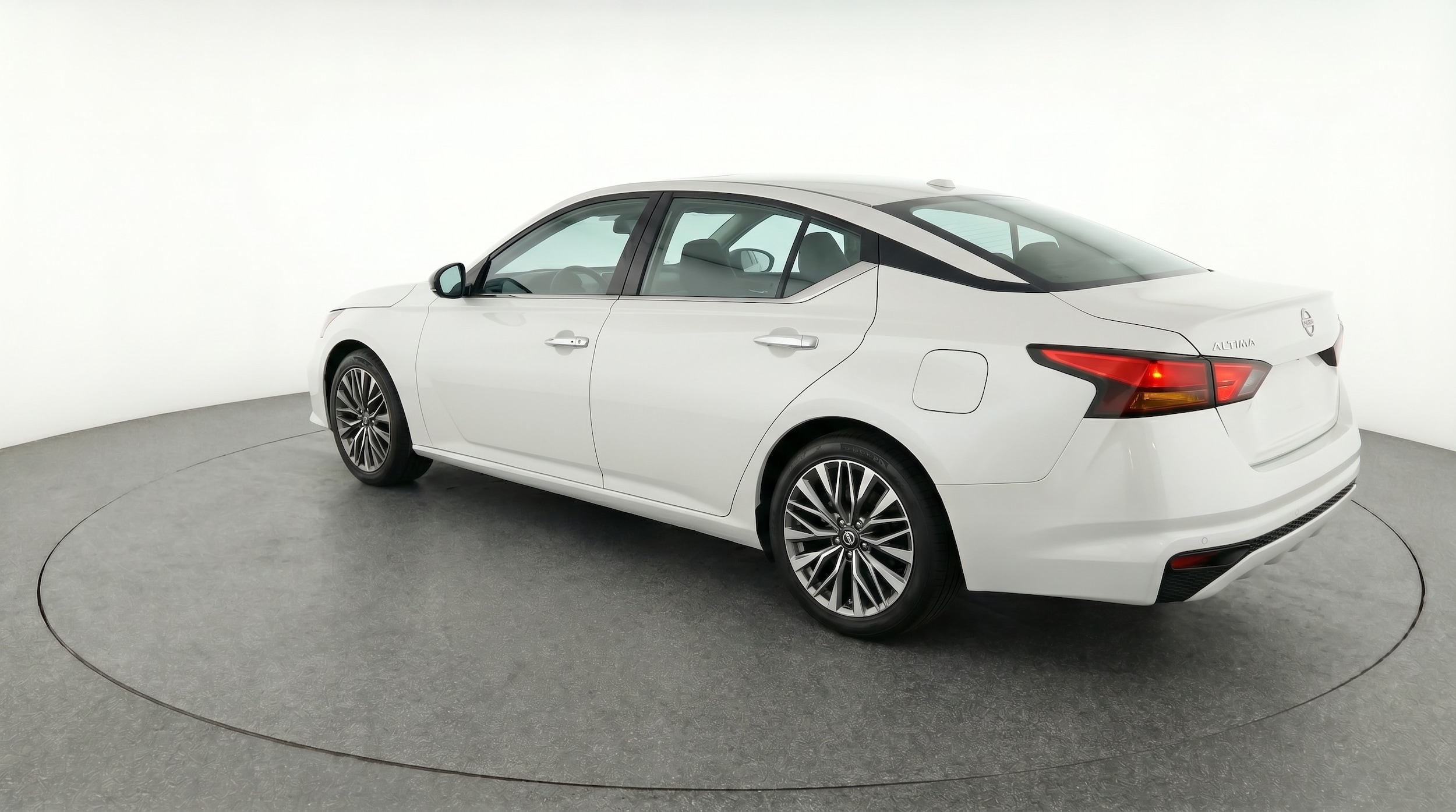 Thumbnail: 2025 Nissan Altima - 5