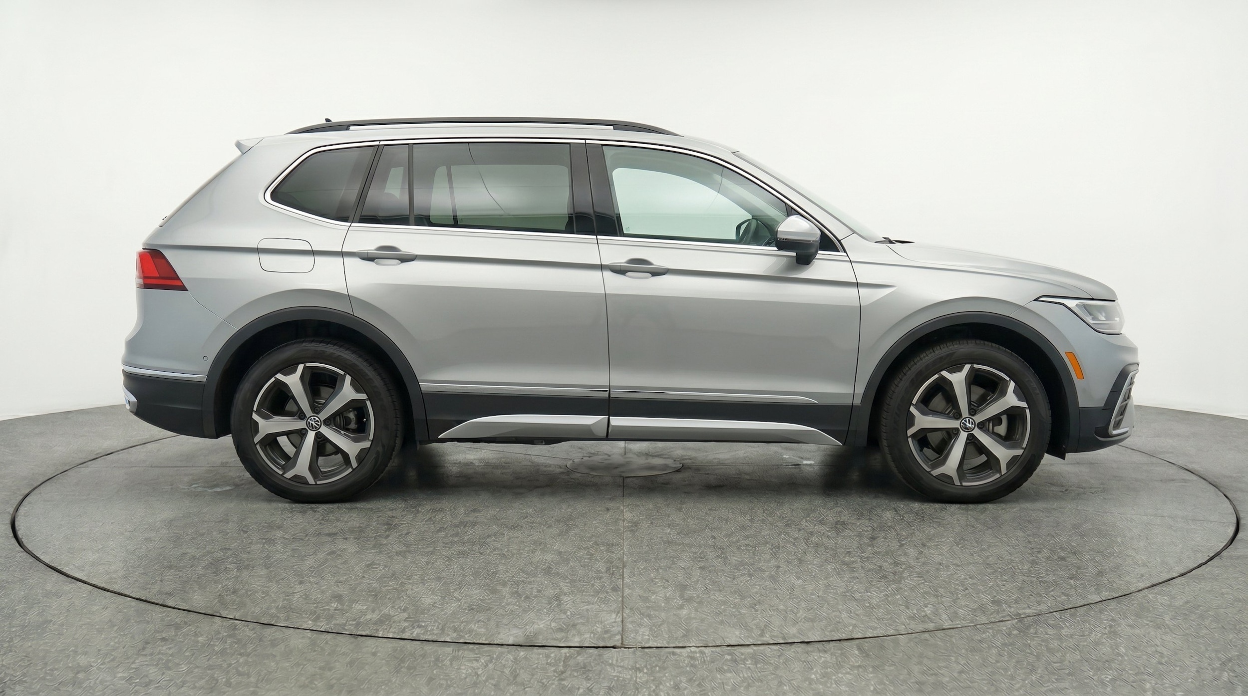 Thumbnail: 2026 Volkswagen Tiguan - 11