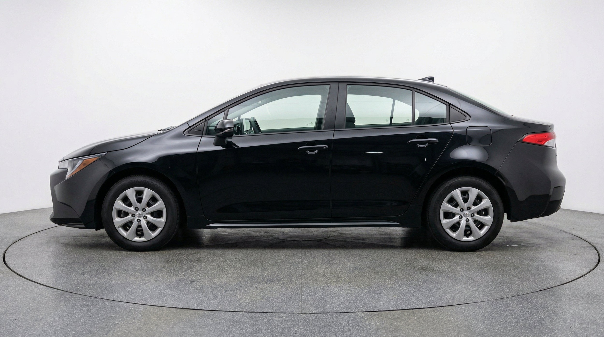 Thumbnail: 2025 Toyota Corolla - 5