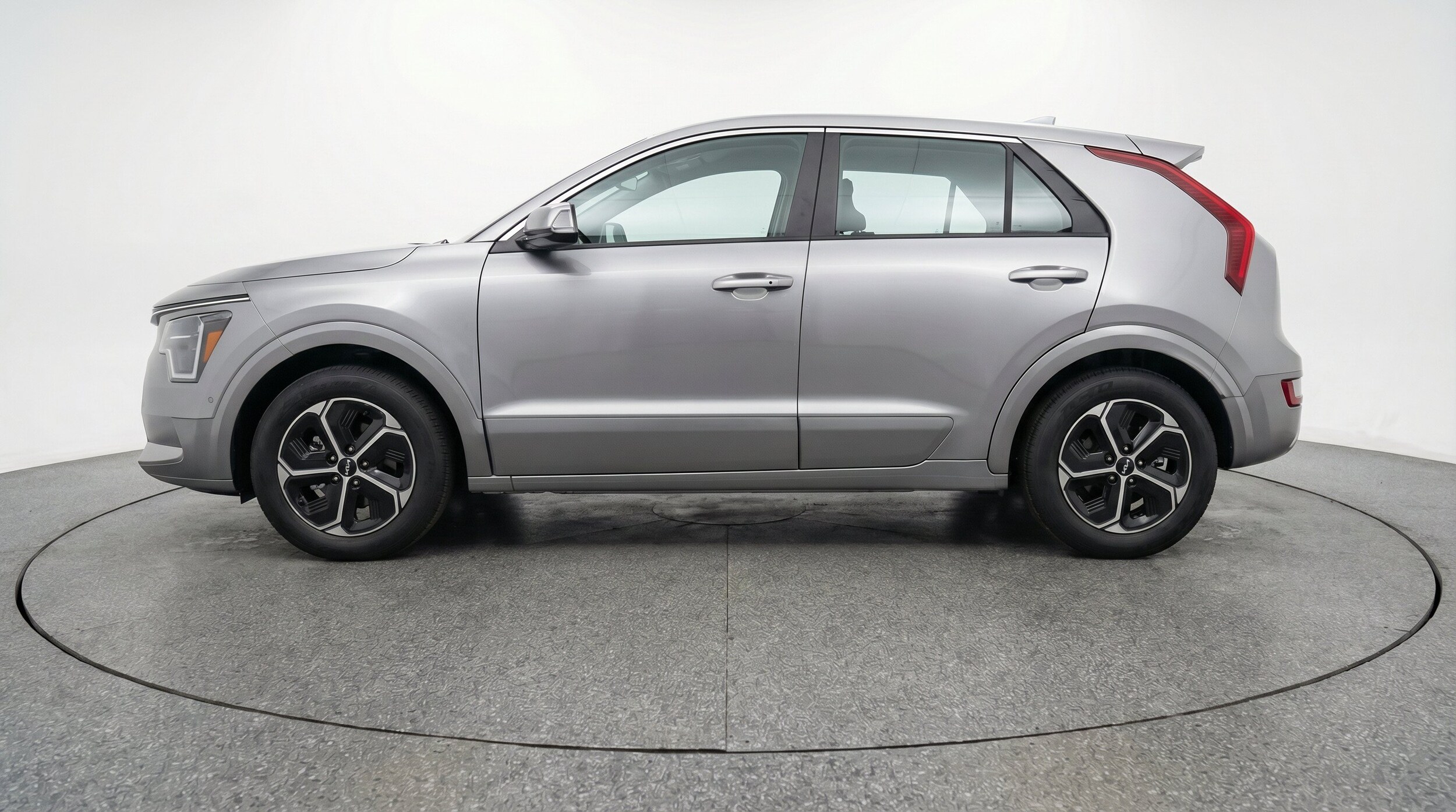 Thumbnail: 2026 Kia Niro - 5