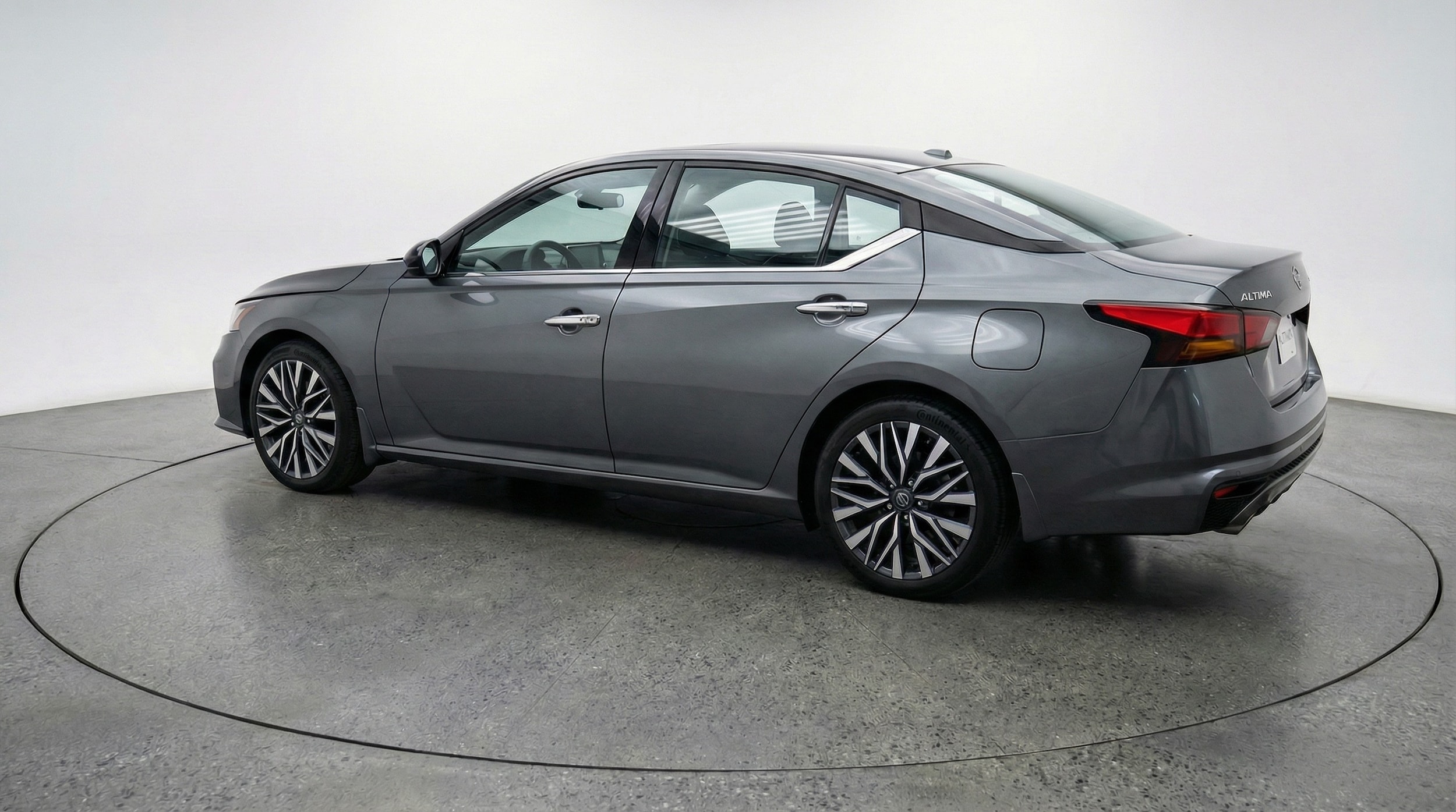 Thumbnail: 2025 Nissan Altima - 5