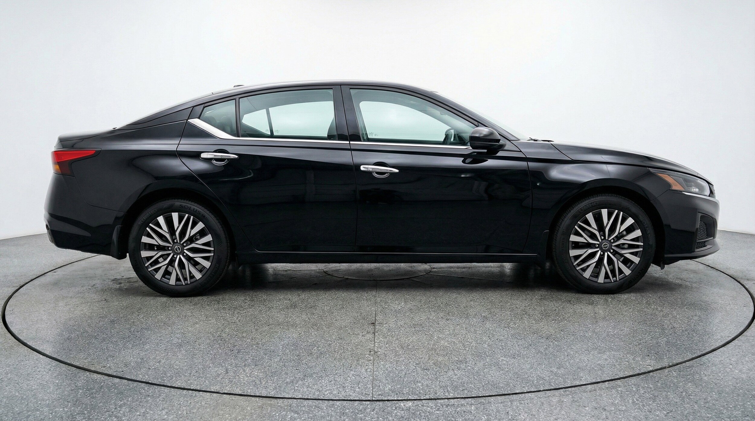 Thumbnail: 2025 Nissan Altima - 11