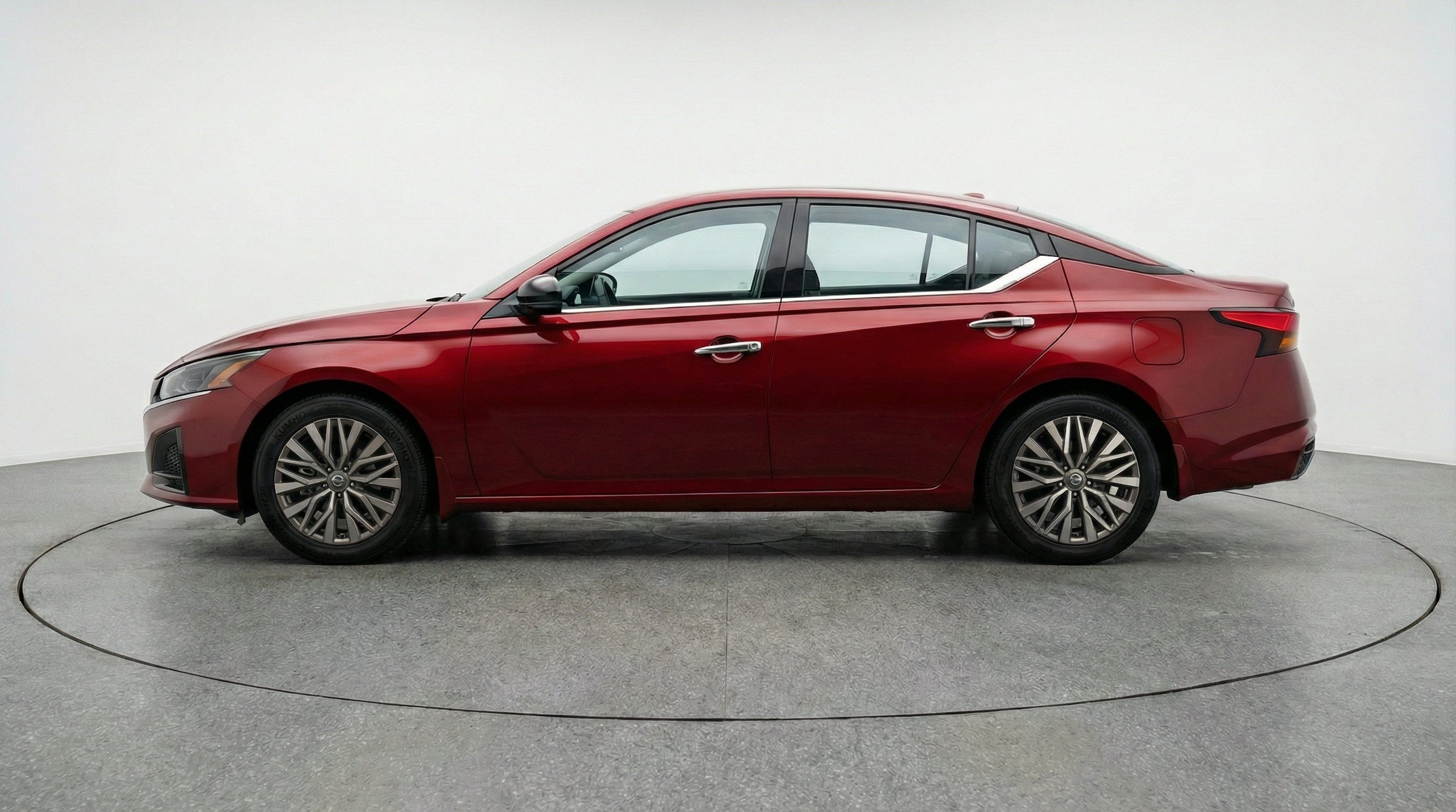 Thumbnail: 2025 Nissan Altima - 5