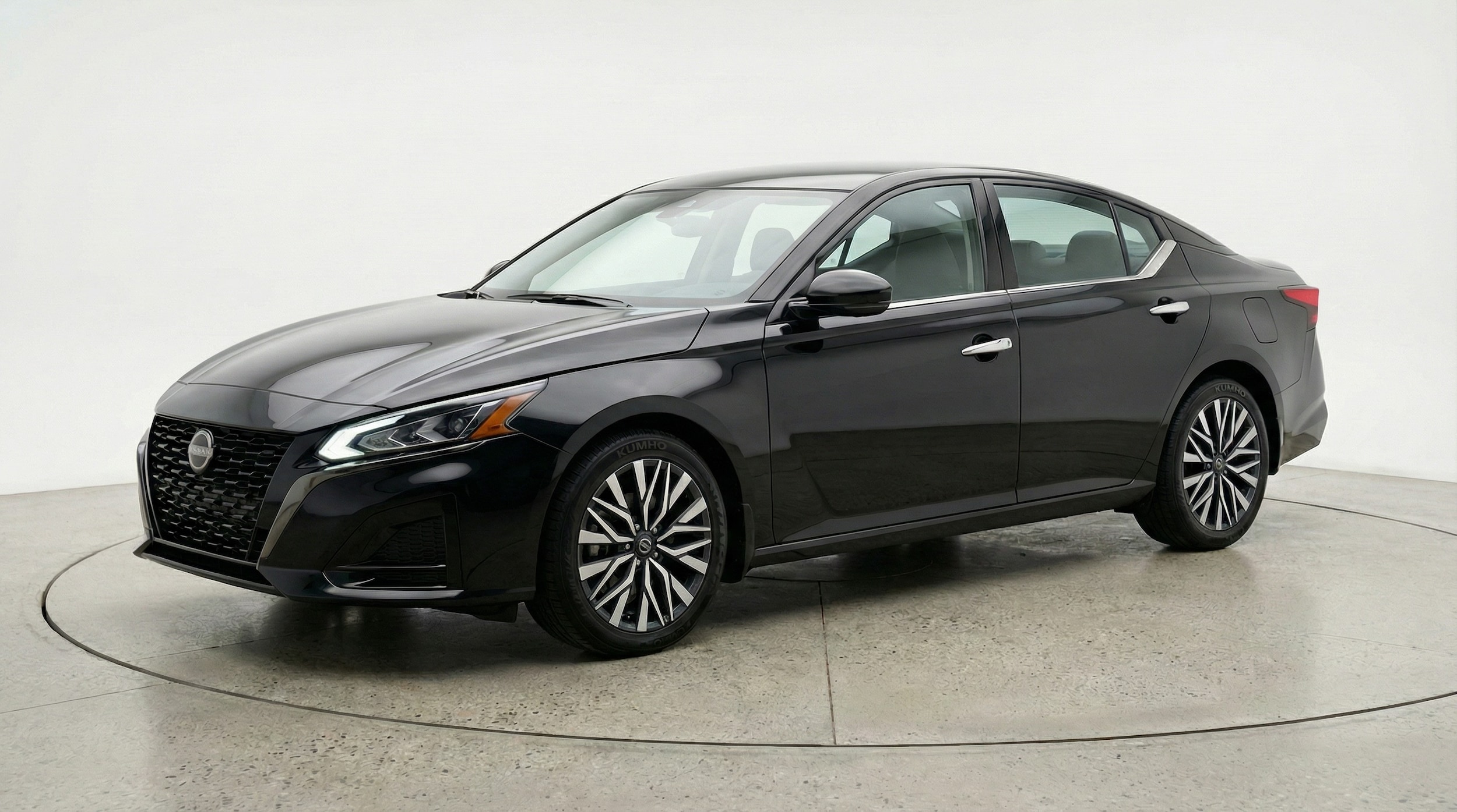 Thumbnail: 2025 Nissan Altima - 3