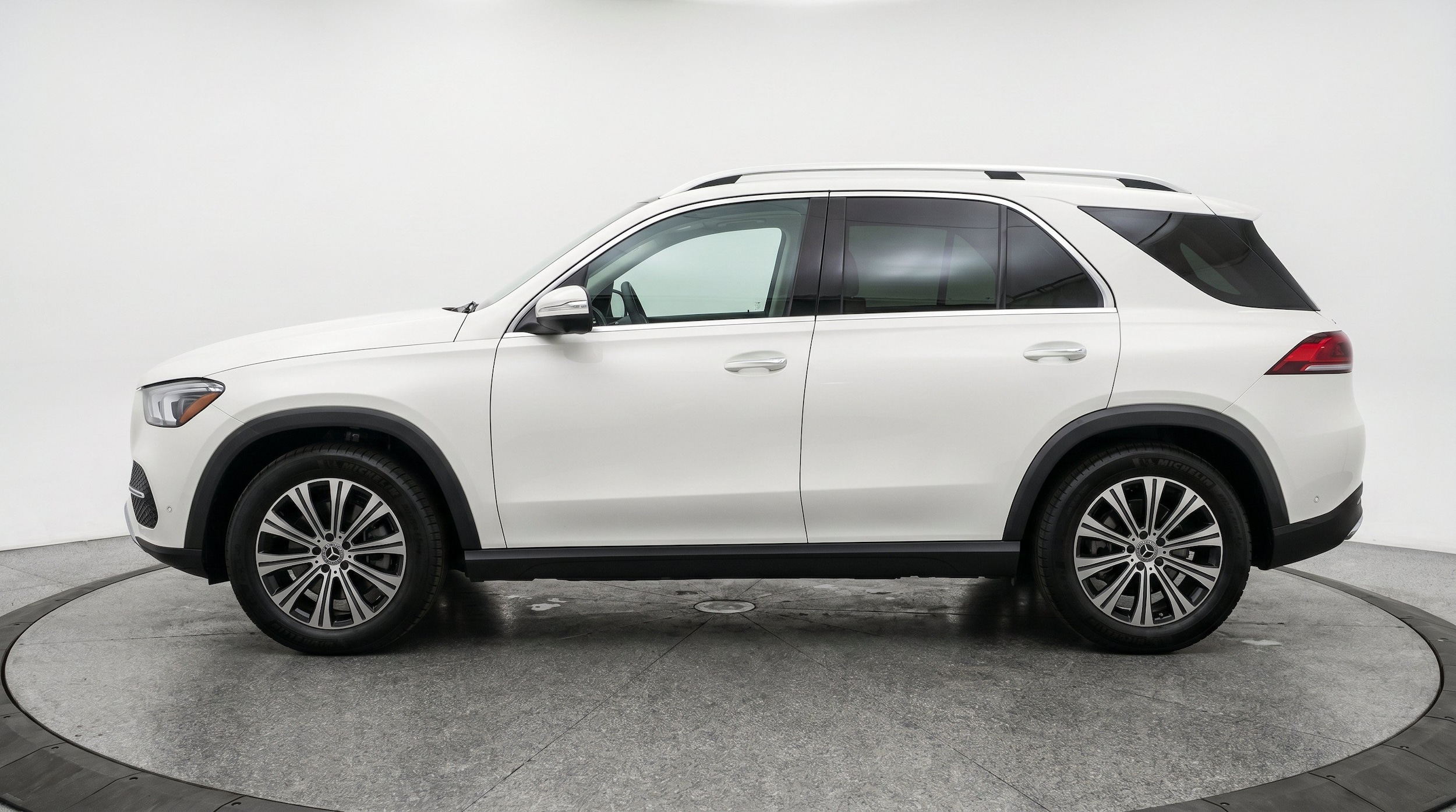 Thumbnail: 2026 Mercedes-Benz GLE - 5