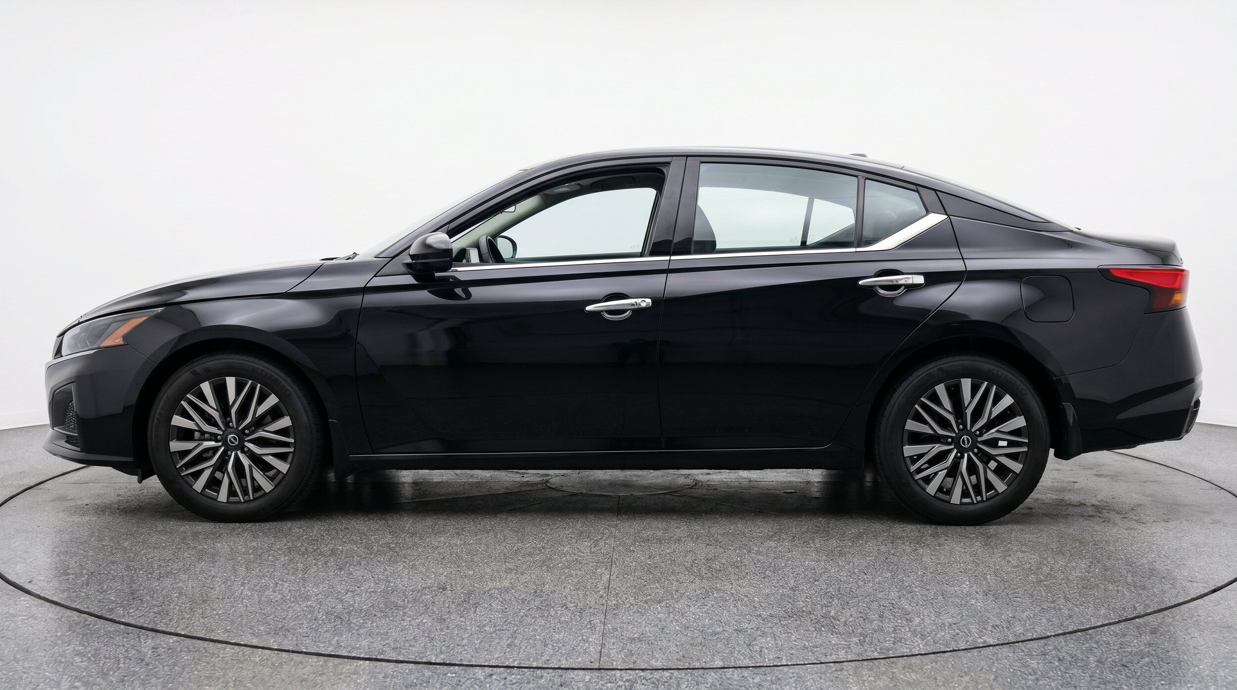 Thumbnail: 2026 Nissan Altima - 5