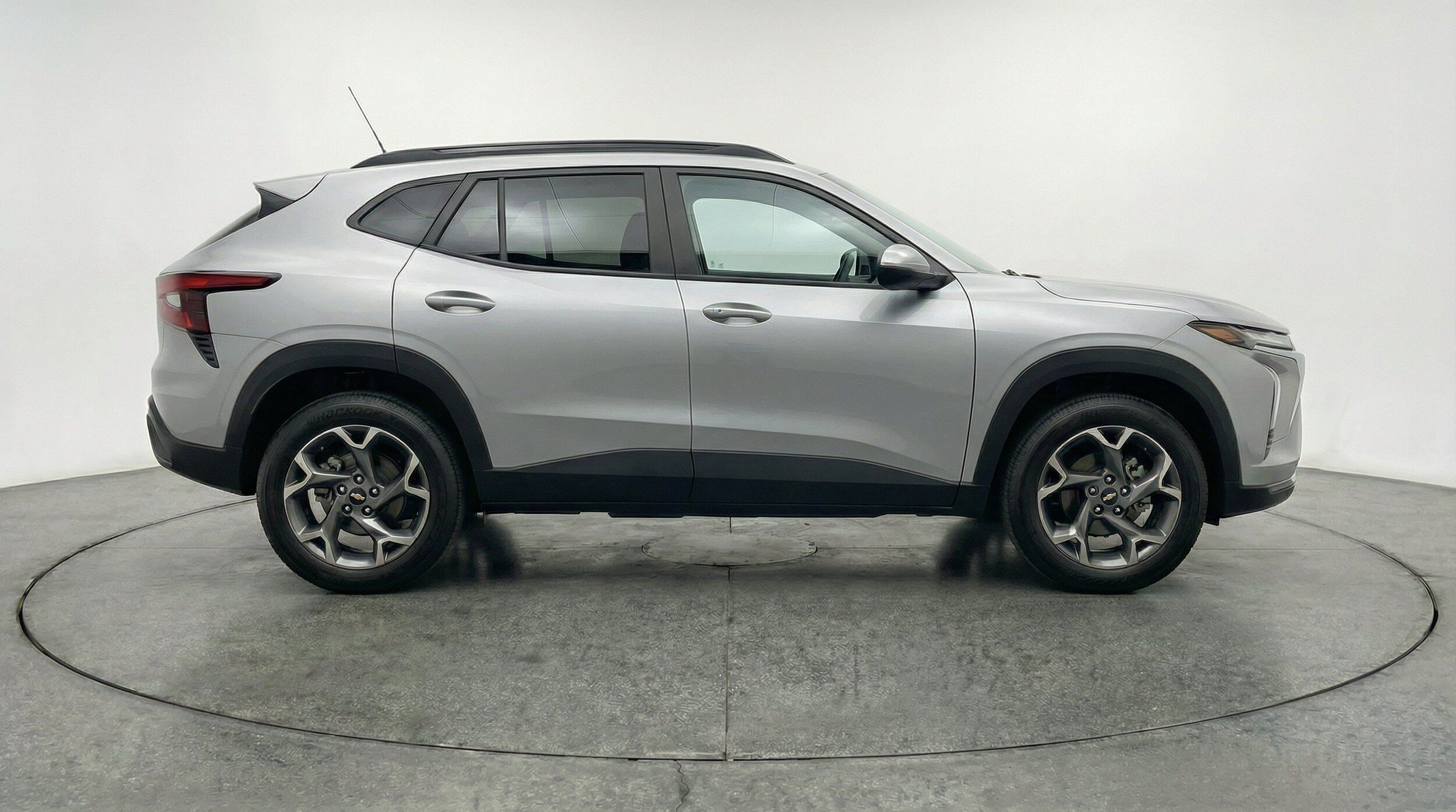Thumbnail: 2025 Chevrolet Trax - 11